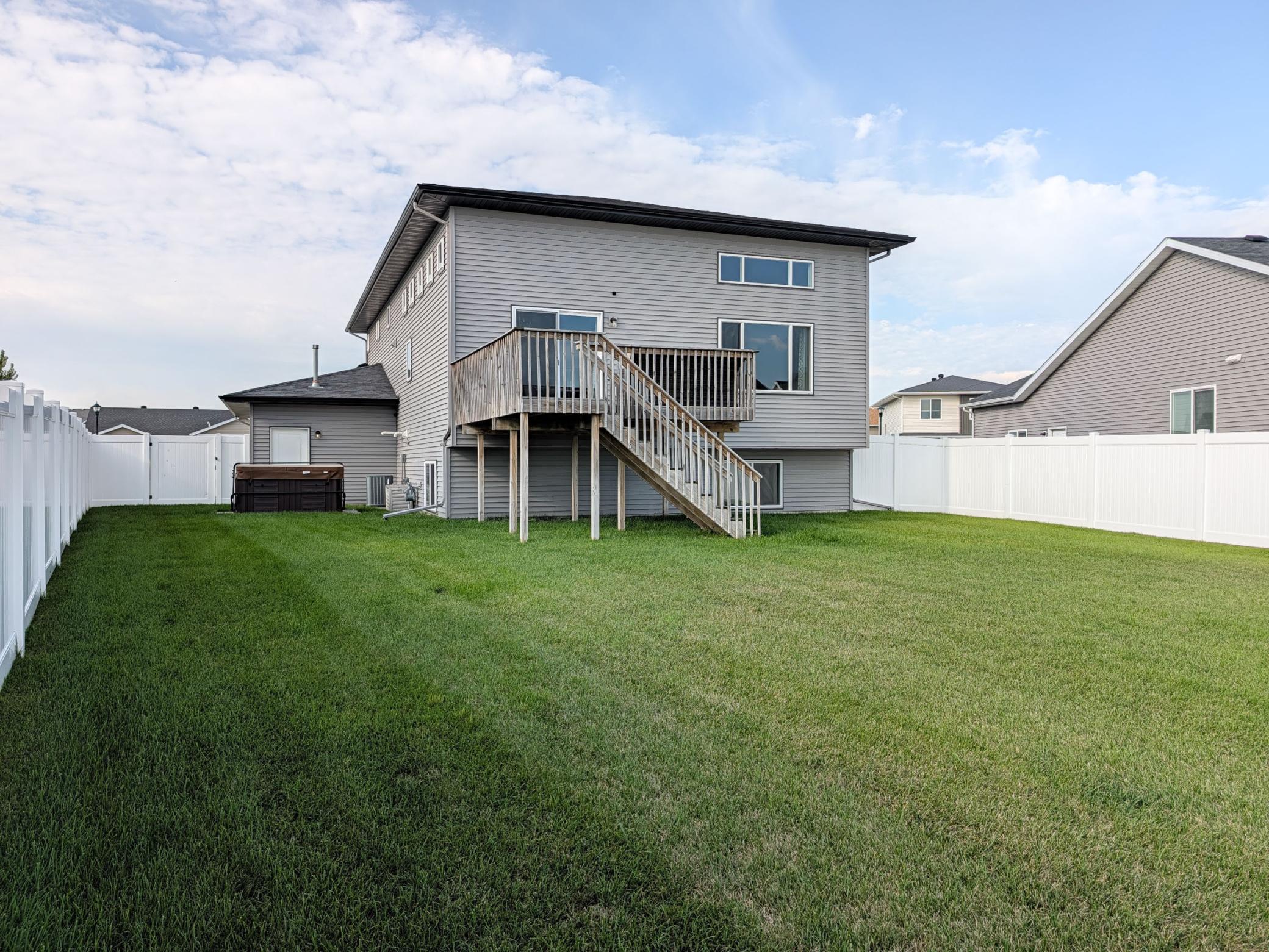 2018 single family home for sale at 818 ALBERT Drive W in West Fargo, ND — 4 bed, 3 bath (photo 9 of 59)