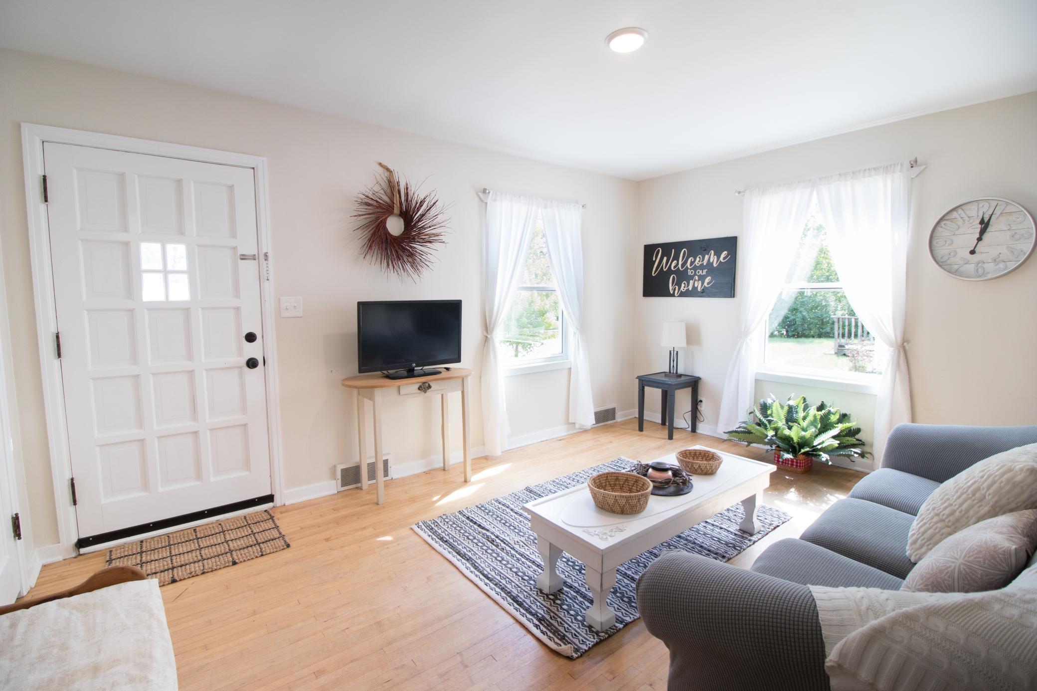 1952 single family home for sale at 517 NE 10th Avenue in Grand Rapids, MN — 2 bed, 1 bath (photo 3 of 14)