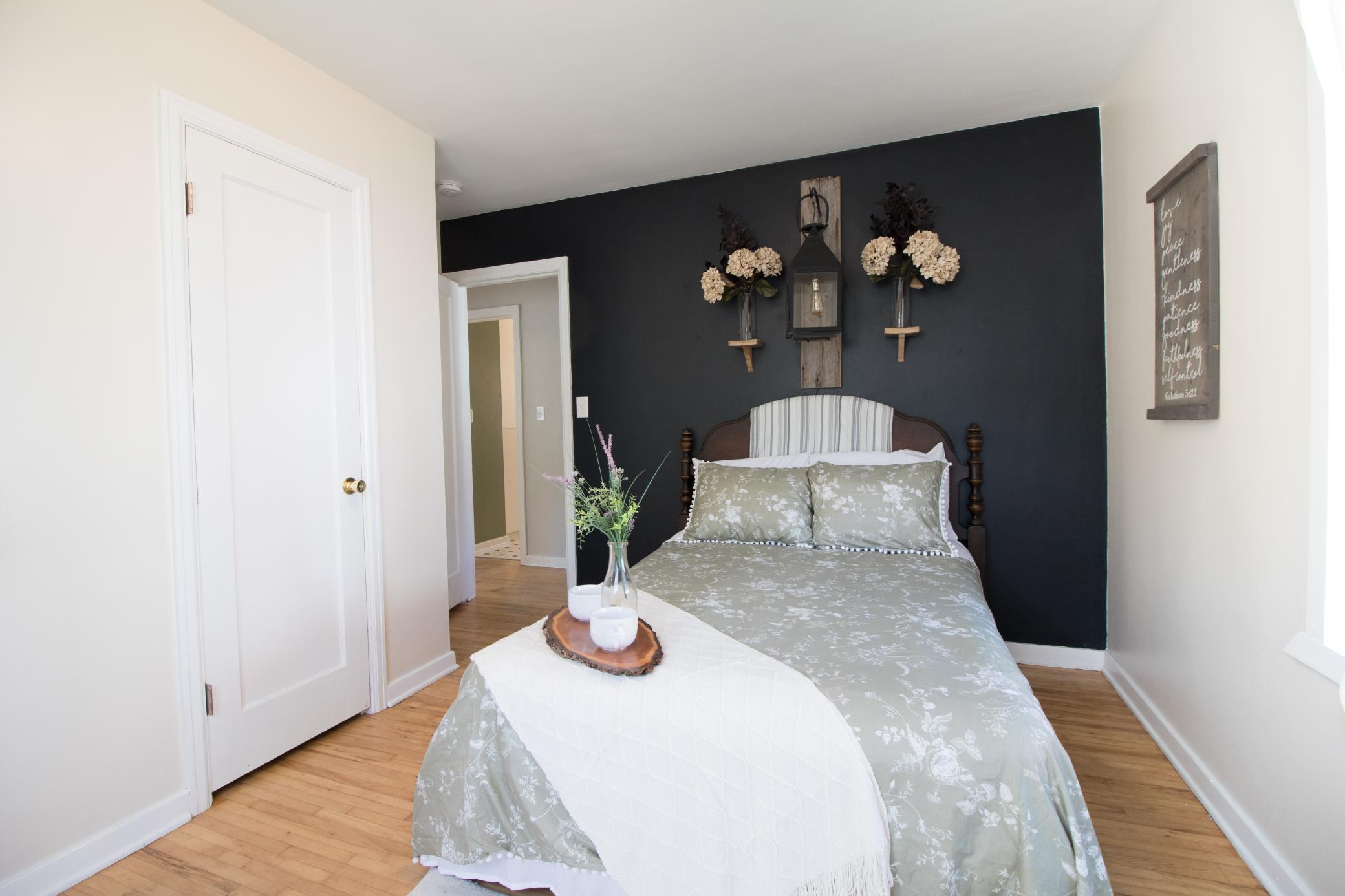 1952 single family home for sale at 517 NE 10th Avenue in Grand Rapids, MN — 2 bed, 1 bath (photo 6 of 14)