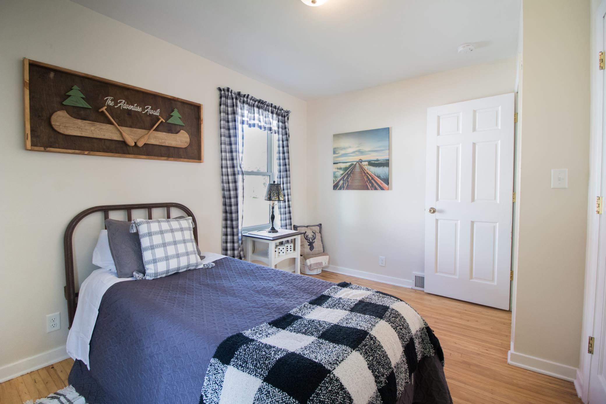 1952 single family home for sale at 517 NE 10th Avenue in Grand Rapids, MN — 2 bed, 1 bath (photo 7 of 14)