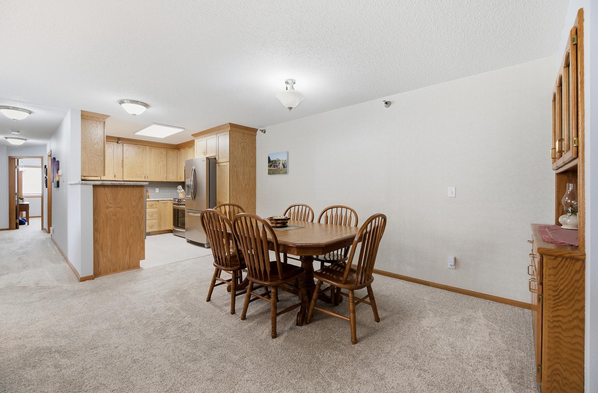 1992 condo for sale at 3201 14th Street S, Unit 203 in Moorhead, MN — 2 bed, 2 bath (photo 12 of 36)