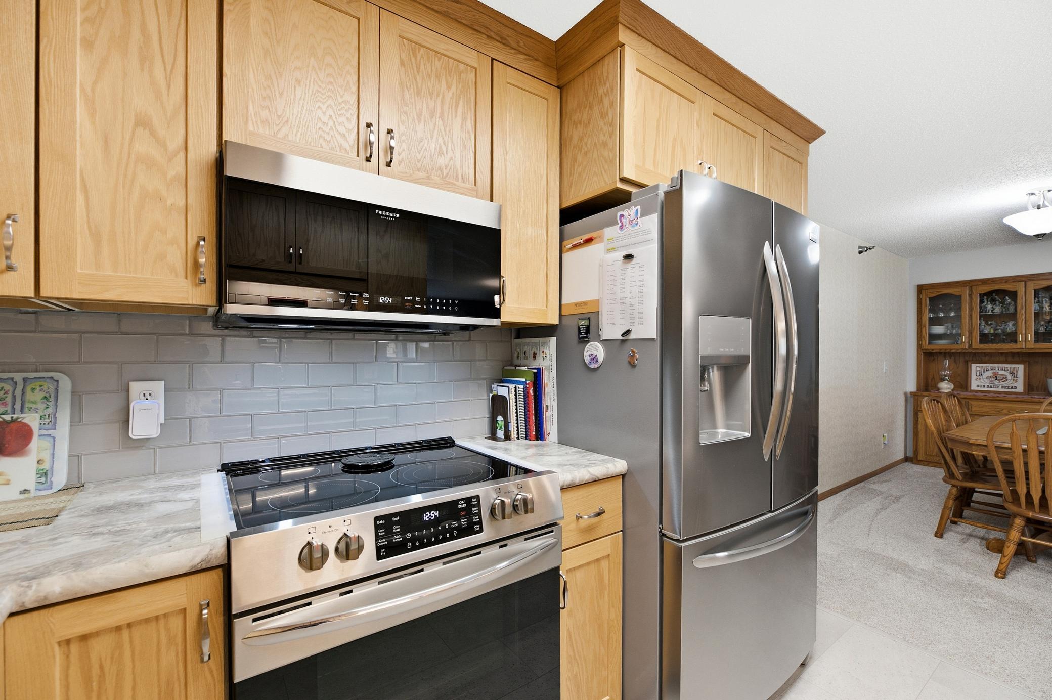 1992 condo for sale at 3201 14th Street S, Unit 203 in Moorhead, MN — 2 bed, 2 bath (photo 15 of 36)