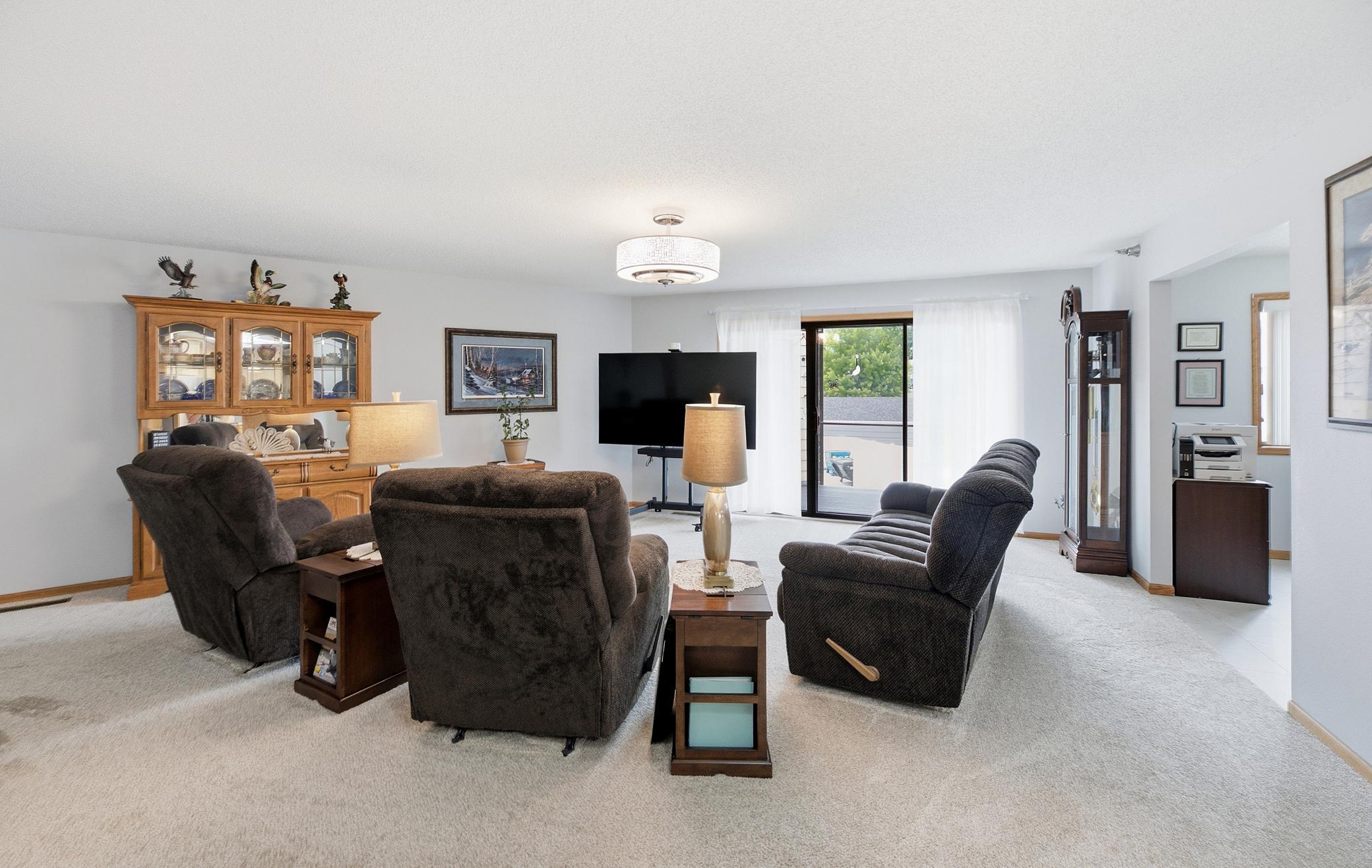 1992 condo for sale at 3201 14th Street S, Unit 203 in Moorhead, MN — 2 bed, 2 bath (photo 20 of 36)