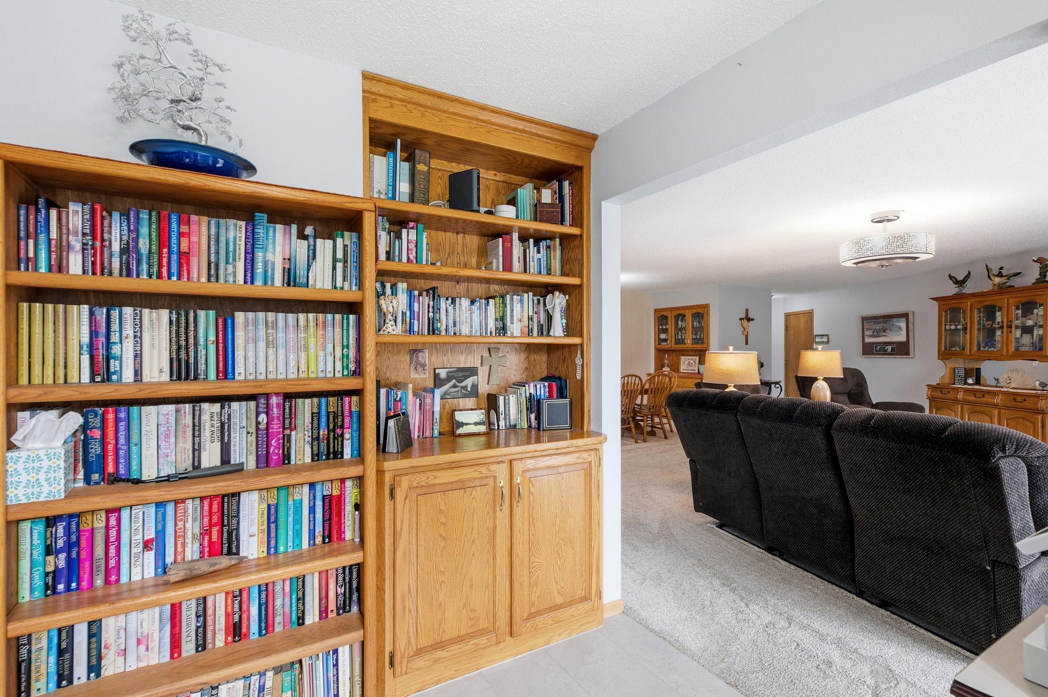 1992 condo for sale at 3201 14th Street S, Unit 203 in Moorhead, MN — 2 bed, 2 bath (photo 25 of 36)