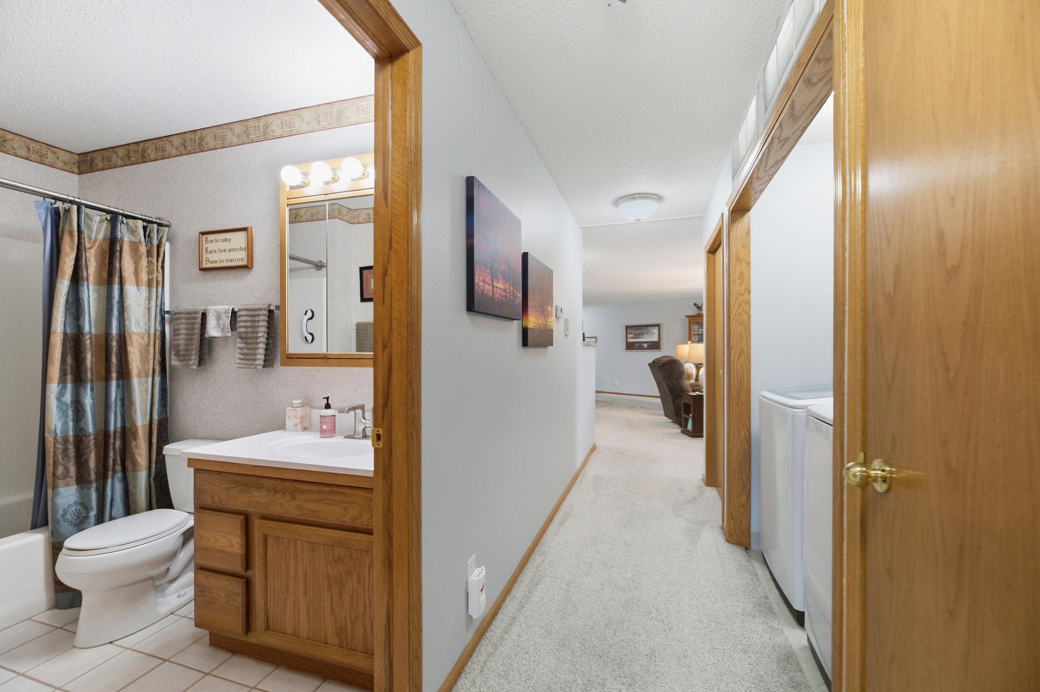 1992 condo for sale at 3201 14th Street S, Unit 203 in Moorhead, MN — 2 bed, 2 bath (photo 28 of 36)