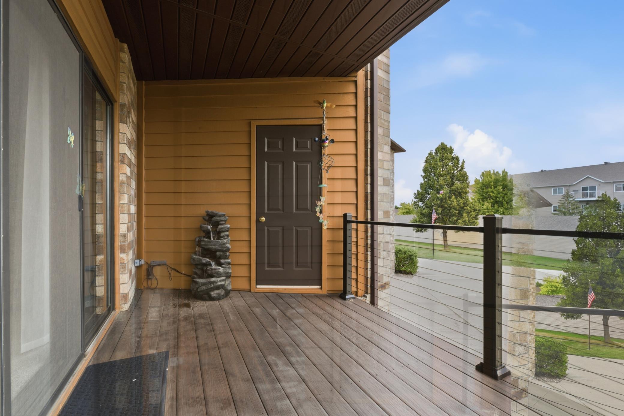 1992 condo for sale at 3201 14th Street S, Unit 203 in Moorhead, MN — 2 bed, 2 bath (photo 8 of 36)