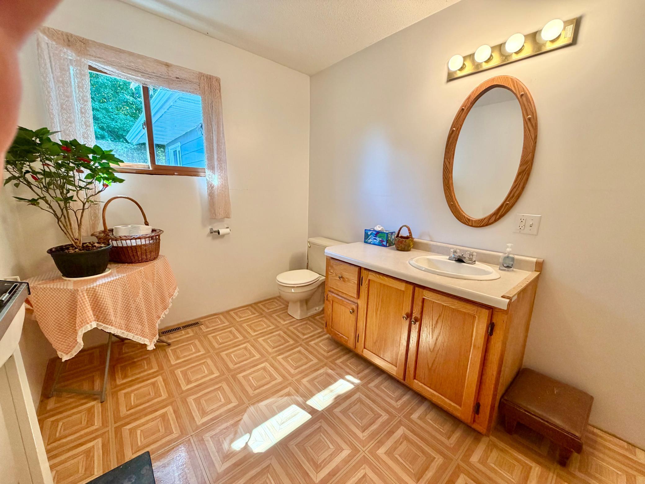 2003 single family home for sale at 14255 County Highway 11 in Audubon, MN — 3 bed, 3 bath (photo 16 of 47)
