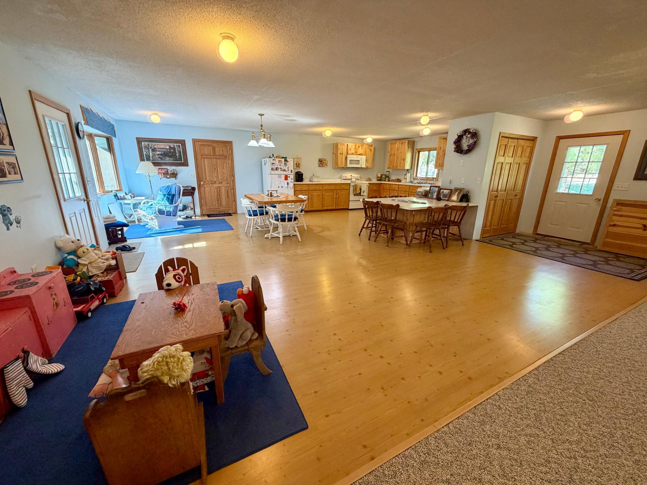 2003 single family home for sale at 14255 County Highway 11 in Audubon, MN — 3 bed, 3 bath (photo 4 of 47)