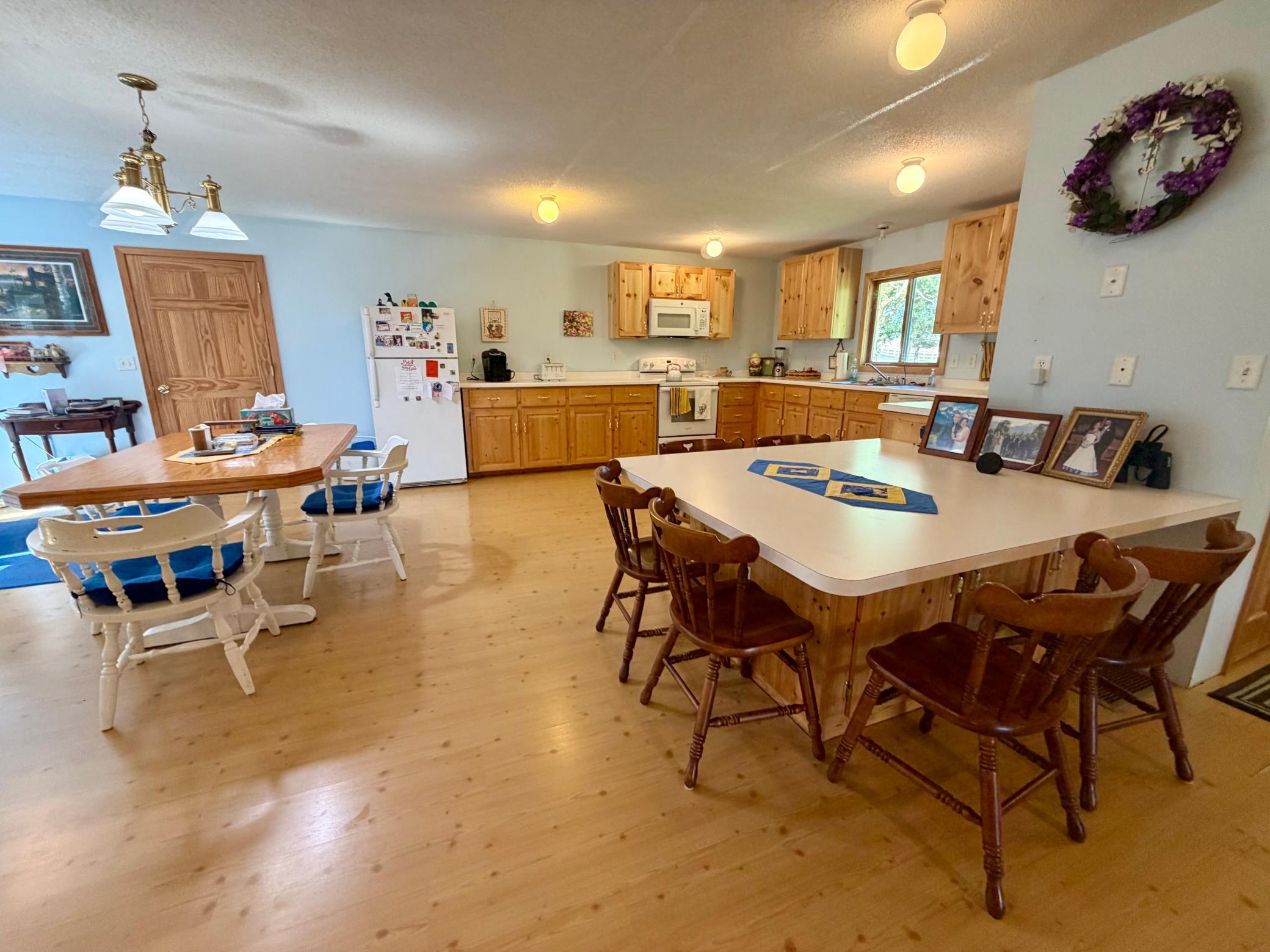 2003 single family home for sale at 14255 County Highway 11 in Audubon, MN — 3 bed, 3 bath (photo 5 of 47)