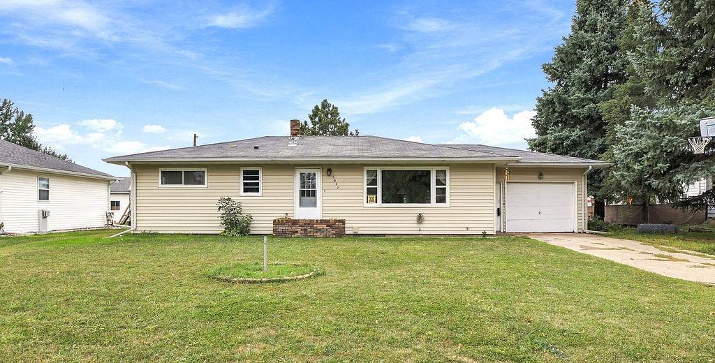 1957 single family home for sale at 1022 1st Street N in Casselton, ND — 3 bed, 2 bath