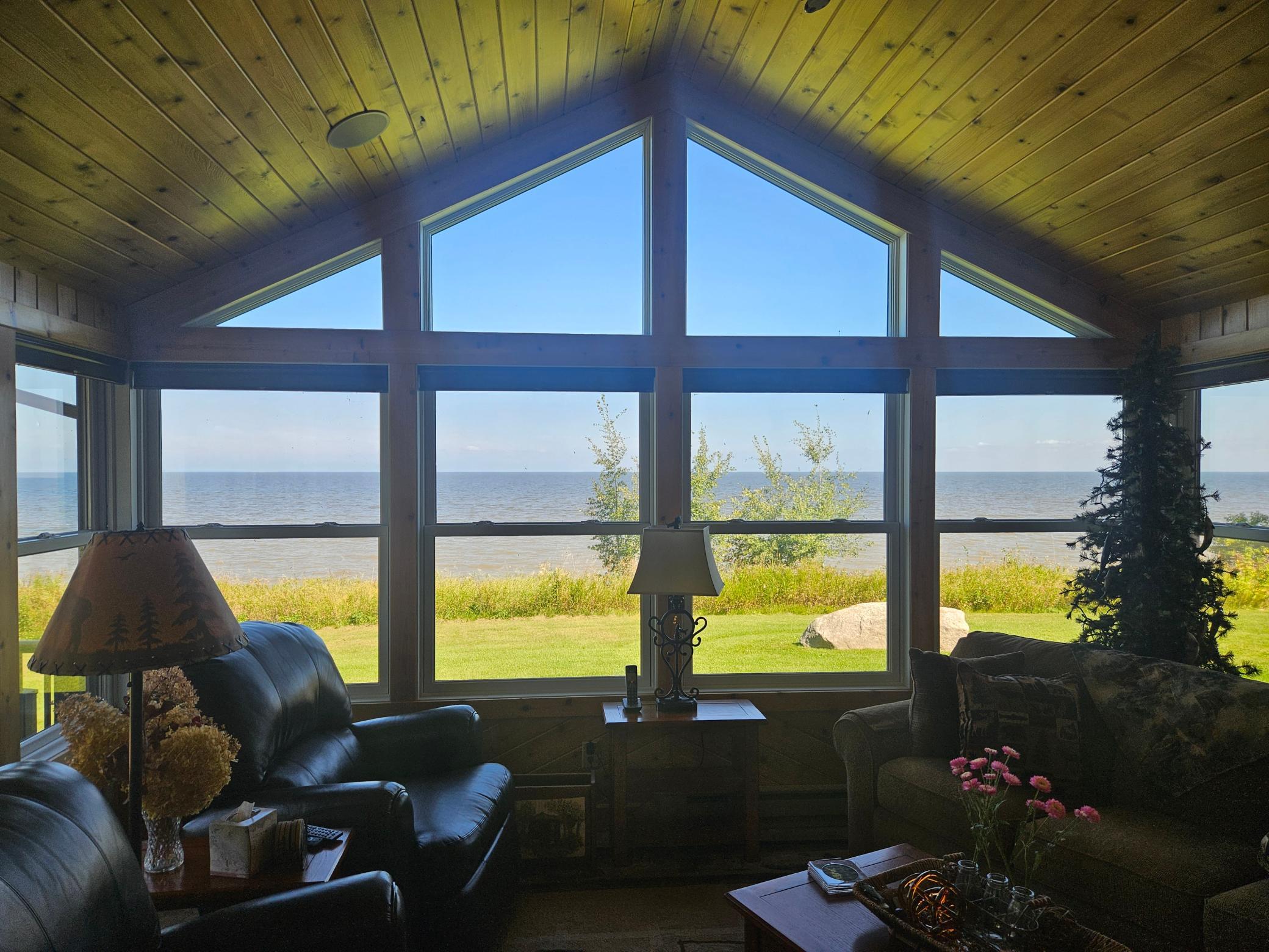1987 single family home for sale at 6234 Sandy Shores Drive NW in Williams, MN — 3 bed, 3 bath