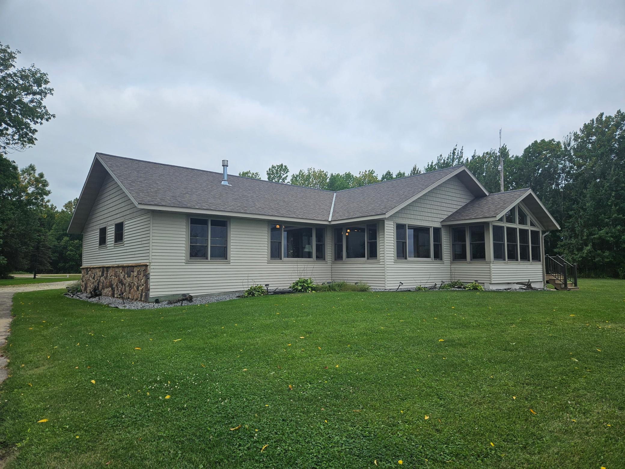 1987 single family home for sale at 6234 Sandy Shores Drive NW in Williams, MN — 3 bed, 3 bath (photo 6 of 16)
