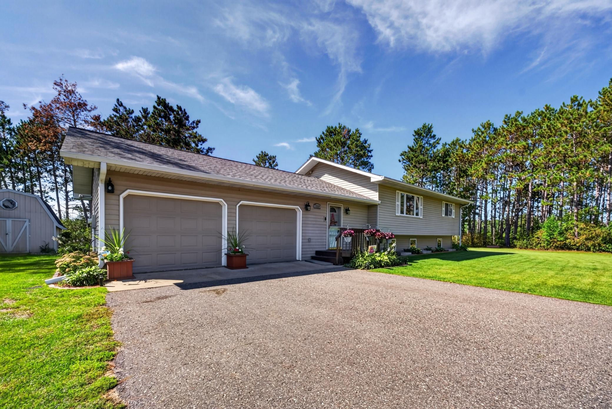 2001 single family home for sale at 2122 Harrison Court SW in Bemidji, MN — 3 bed, 3 bath (photo 11 of 34)