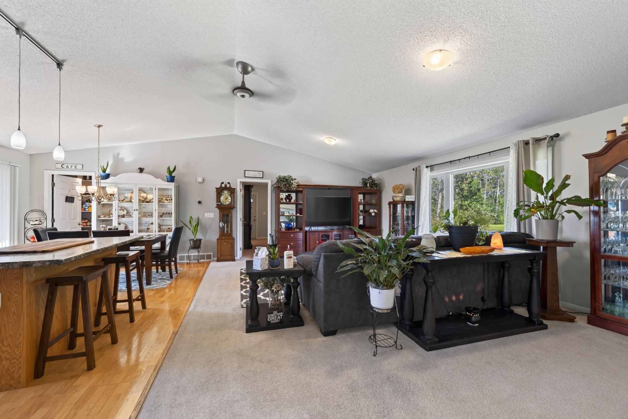 2001 single family home for sale at 2122 Harrison Court SW in Bemidji, MN — 3 bed, 3 bath (photo 16 of 34)