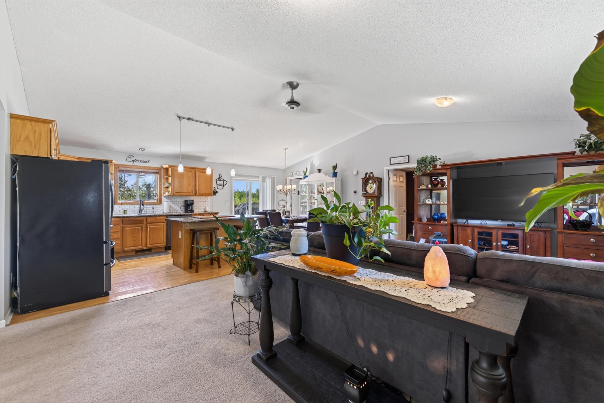 2001 single family home for sale at 2122 Harrison Court SW in Bemidji, MN — 3 bed, 3 bath (photo 17 of 34)