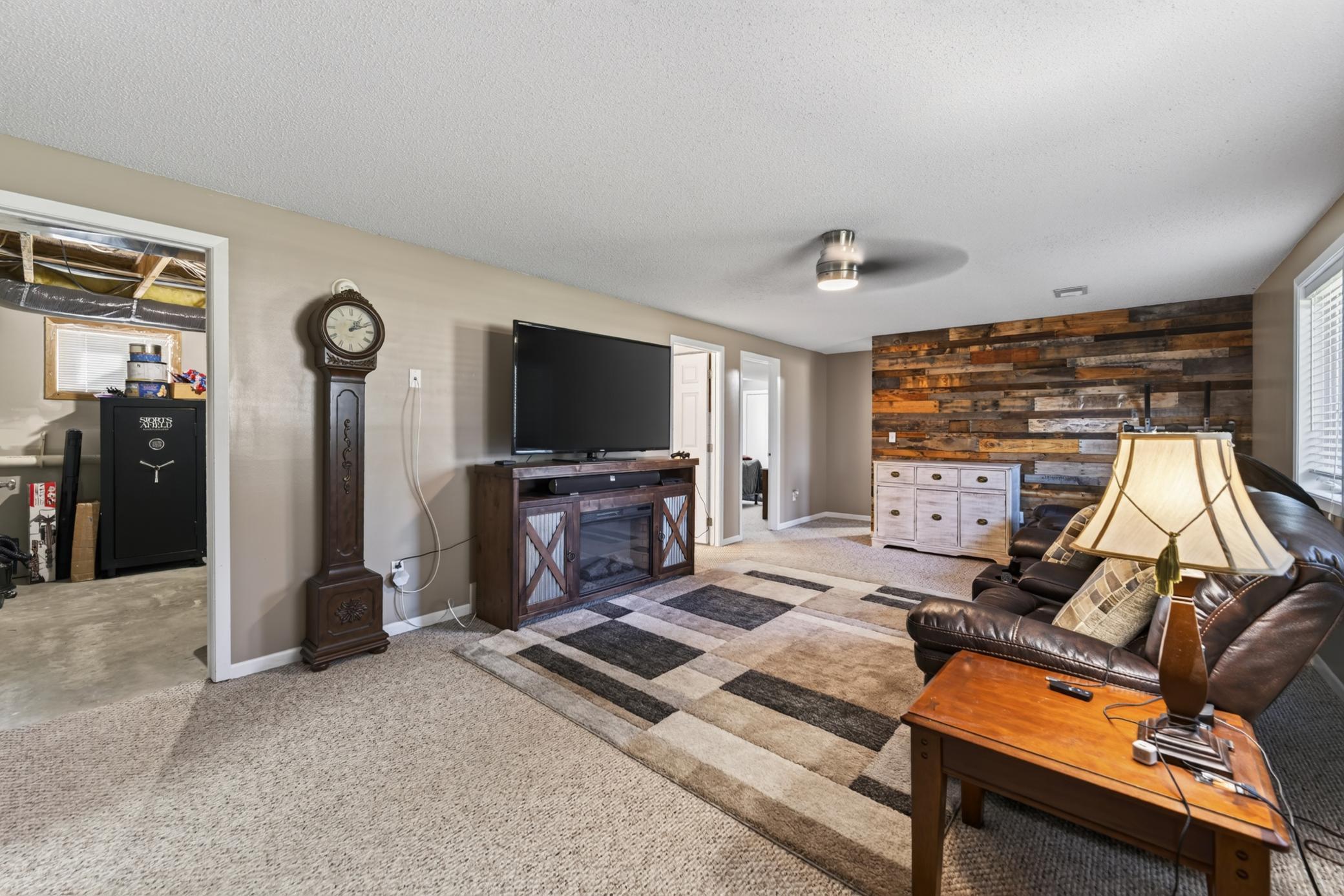 2001 single family home for sale at 2122 Harrison Court SW in Bemidji, MN — 3 bed, 3 bath (photo 29 of 34)