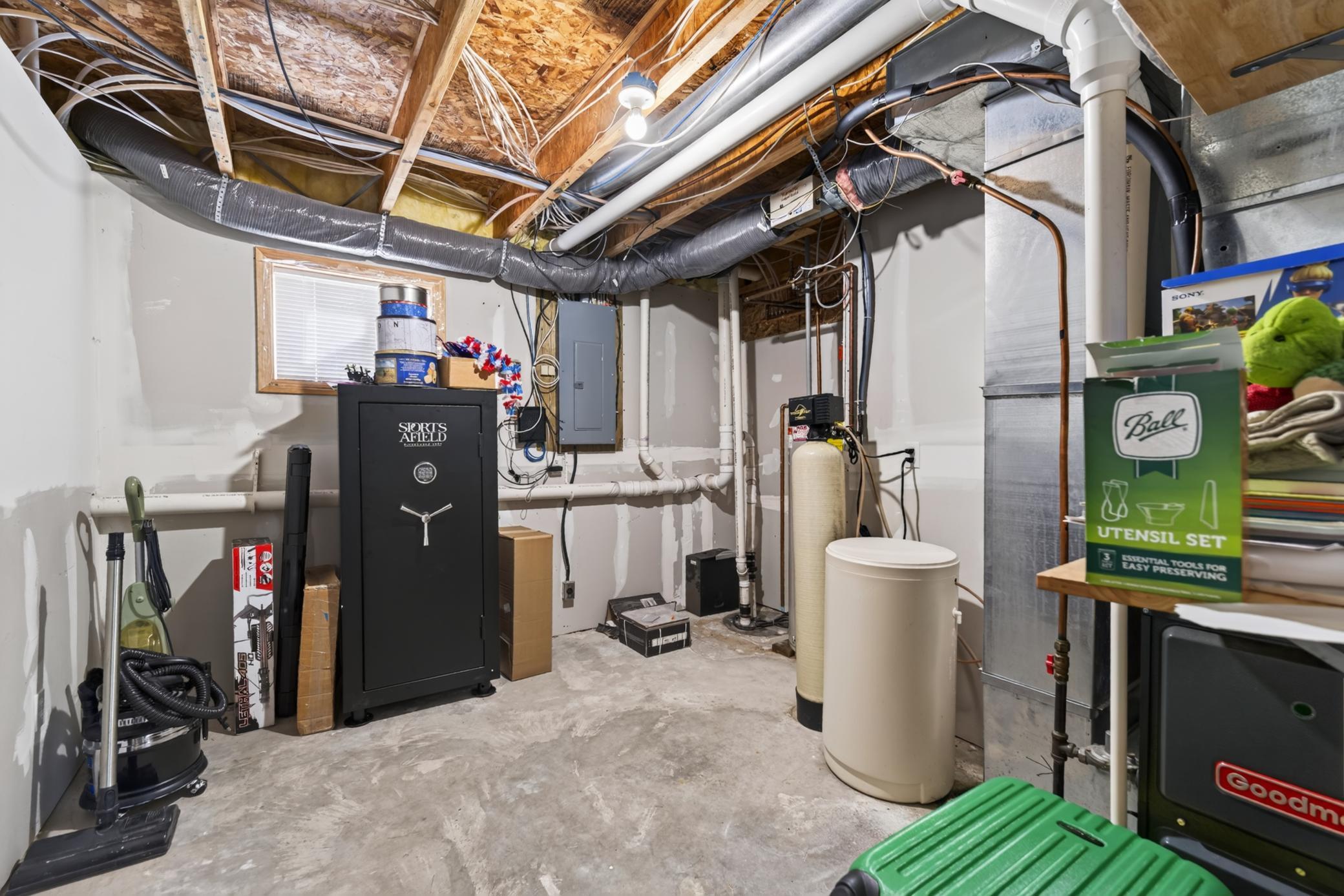 2001 single family home for sale at 2122 Harrison Court SW in Bemidji, MN — 3 bed, 3 bath (photo 34 of 34)
