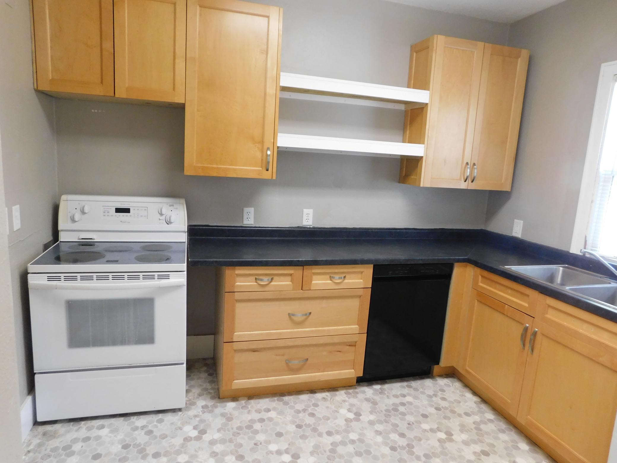 1923 single family home for sale at 606 5th Street S in Moorhead, MN — 4 bed, 3 bath (photo 14 of 33)