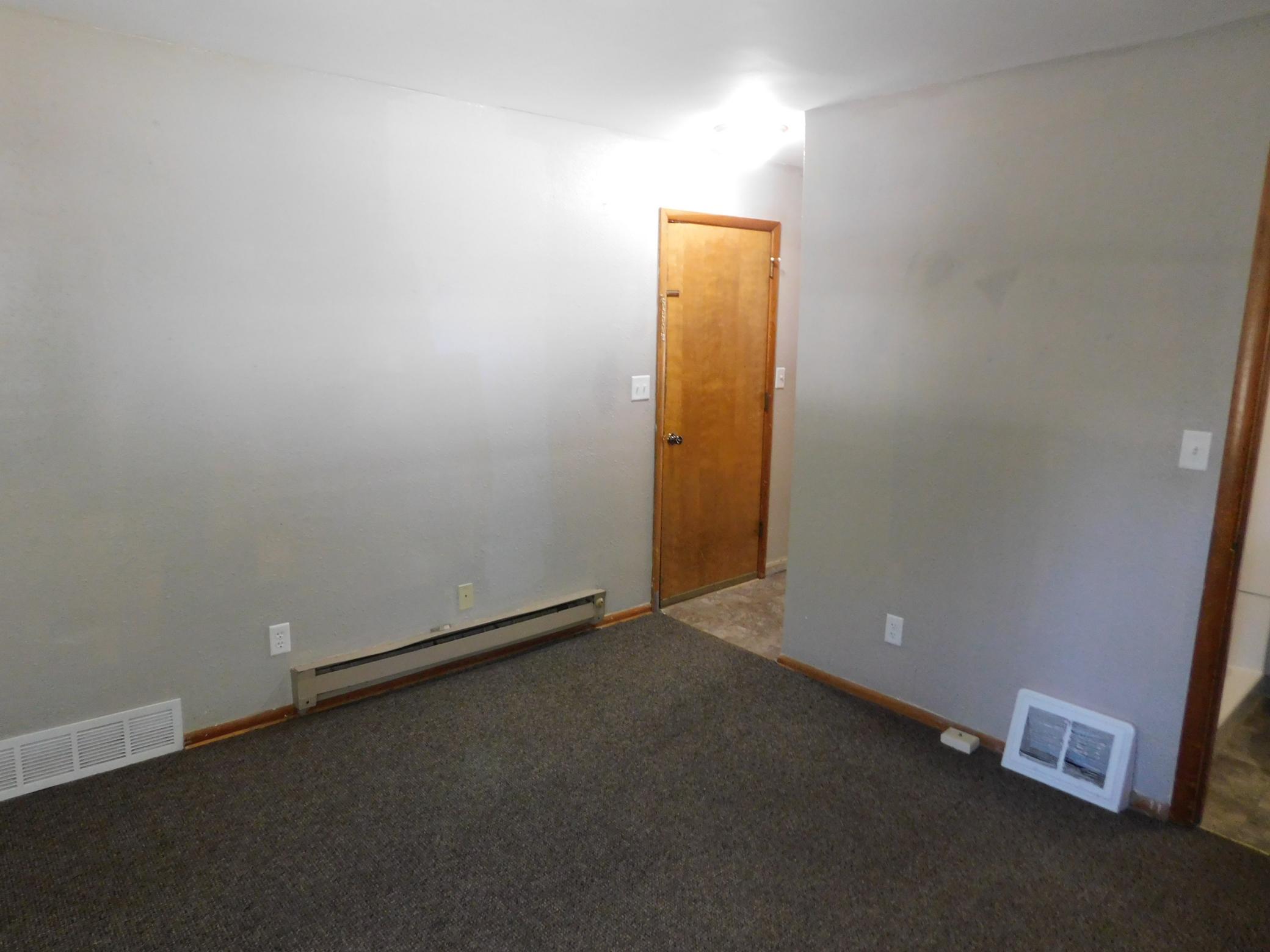 1923 single family home for sale at 606 5th Street S in Moorhead, MN — 4 bed, 3 bath (photo 18 of 33)