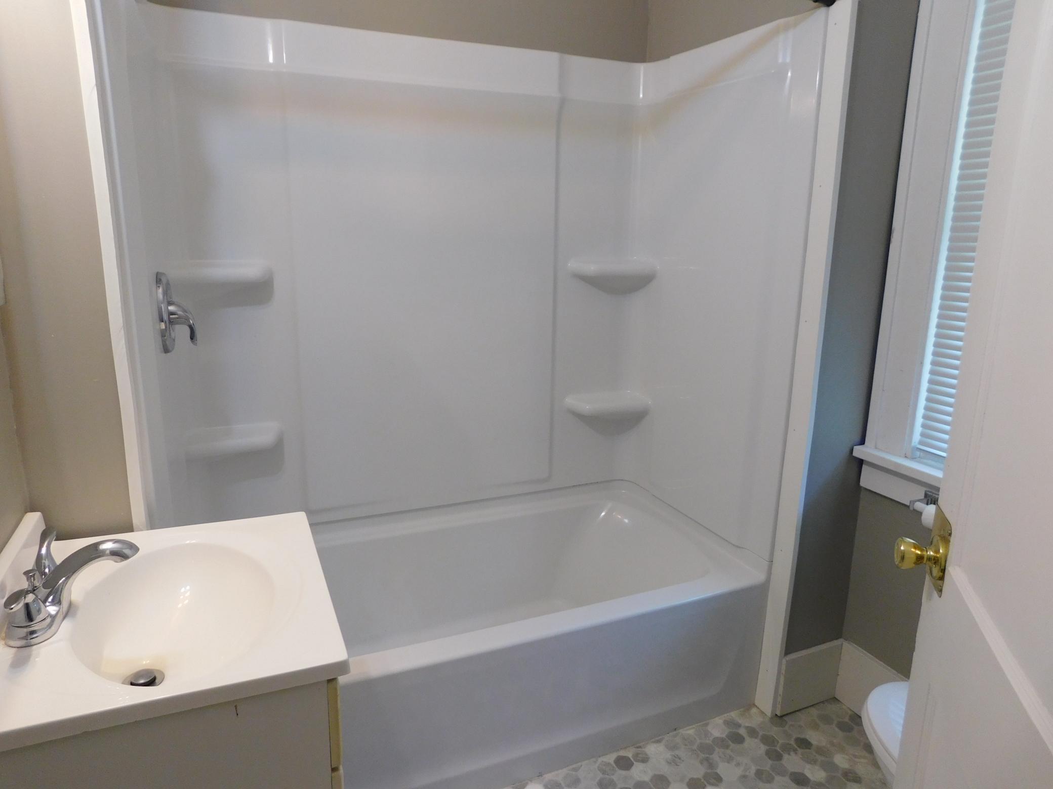 1923 single family home for sale at 606 5th Street S in Moorhead, MN — 4 bed, 3 bath (photo 20 of 33)