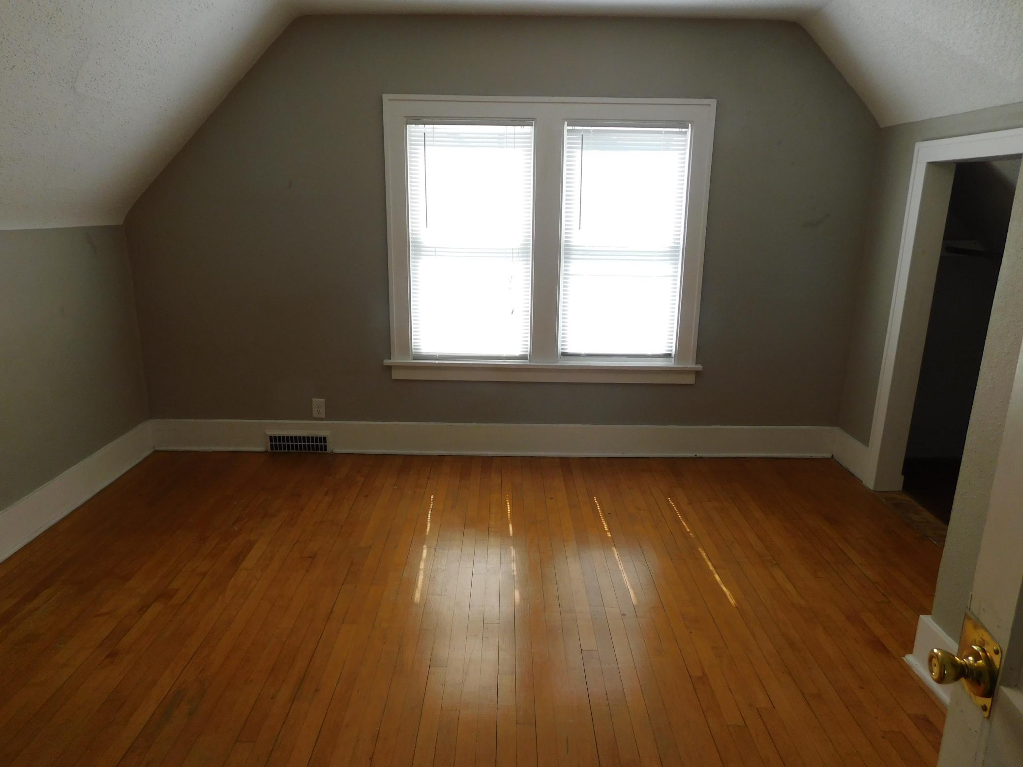 1923 single family home for sale at 606 5th Street S in Moorhead, MN — 4 bed, 3 bath (photo 21 of 33)