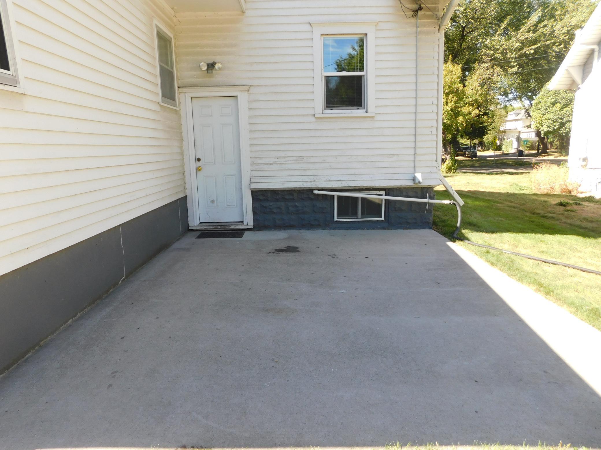 1923 single family home for sale at 606 5th Street S in Moorhead, MN — 4 bed, 3 bath (photo 6 of 33)