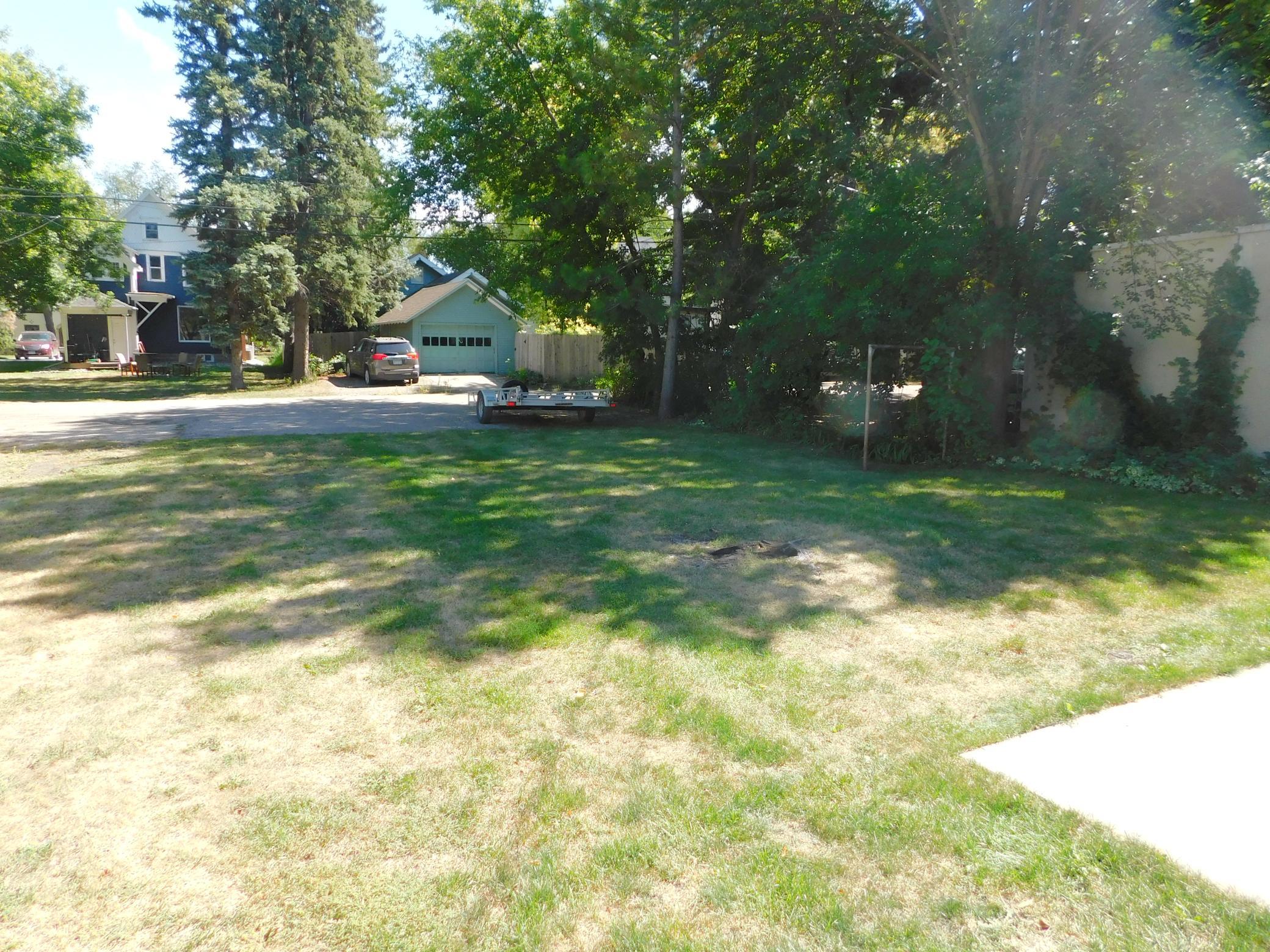 1923 single family home for sale at 606 5th Street S in Moorhead, MN — 4 bed, 3 bath (photo 7 of 33)
