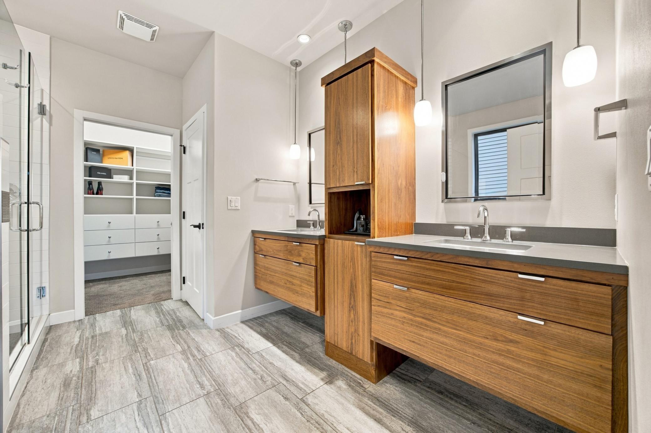 2014 single family home for sale at 4526 65th Street S in Fargo, ND — 4 bed, 3 bath (photo 14 of 34)