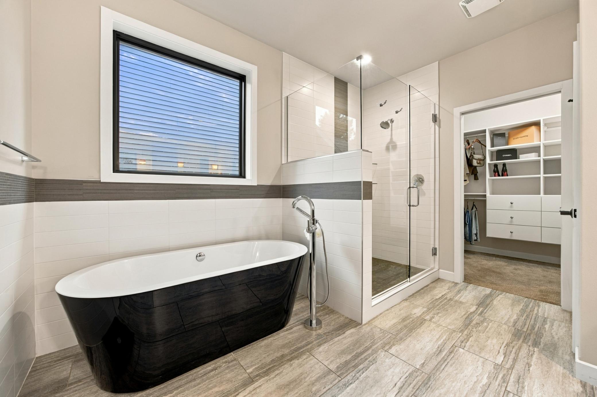 2014 single family home for sale at 4526 65th Street S in Fargo, ND — 4 bed, 3 bath (photo 15 of 34)