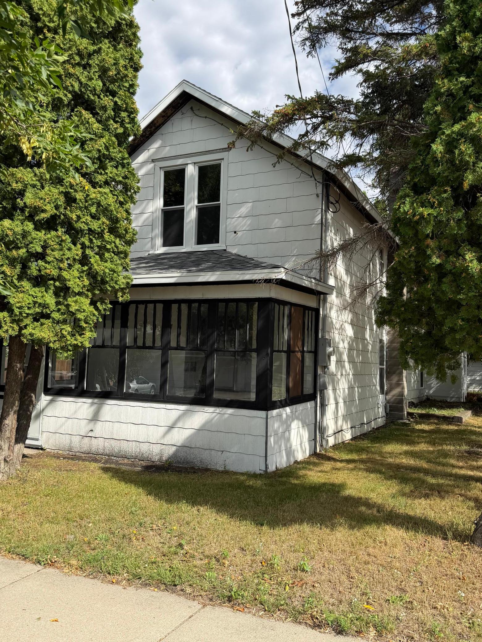 1882 single family home for sale at 311 E 4th Street in Crookston, MN — 3 bed, 2 bath
