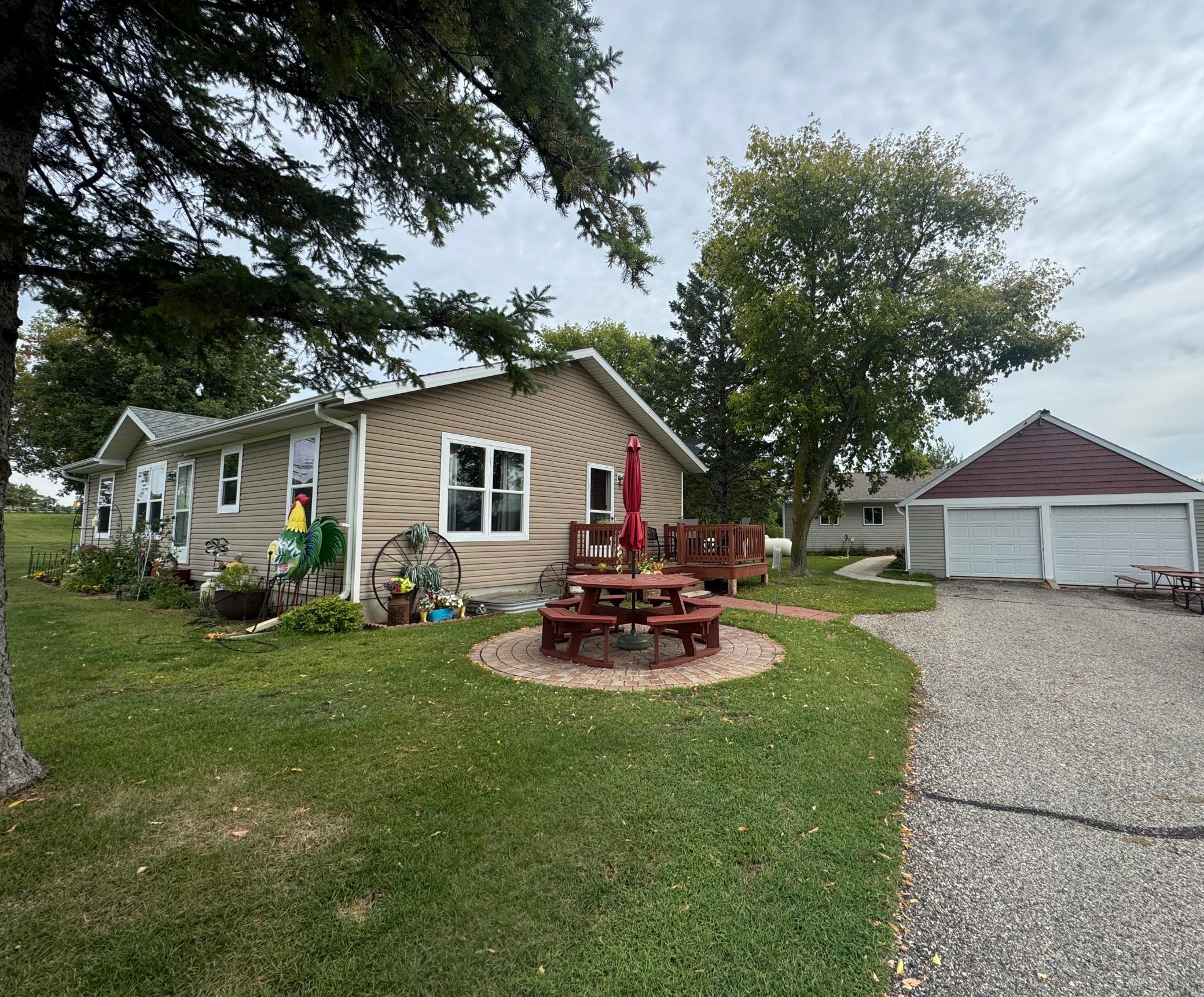 2014 single family home for sale at 25557 County Highway 22 in Detroit Lakes, MN — 3 bed, 2 bath (photo 6 of 9)