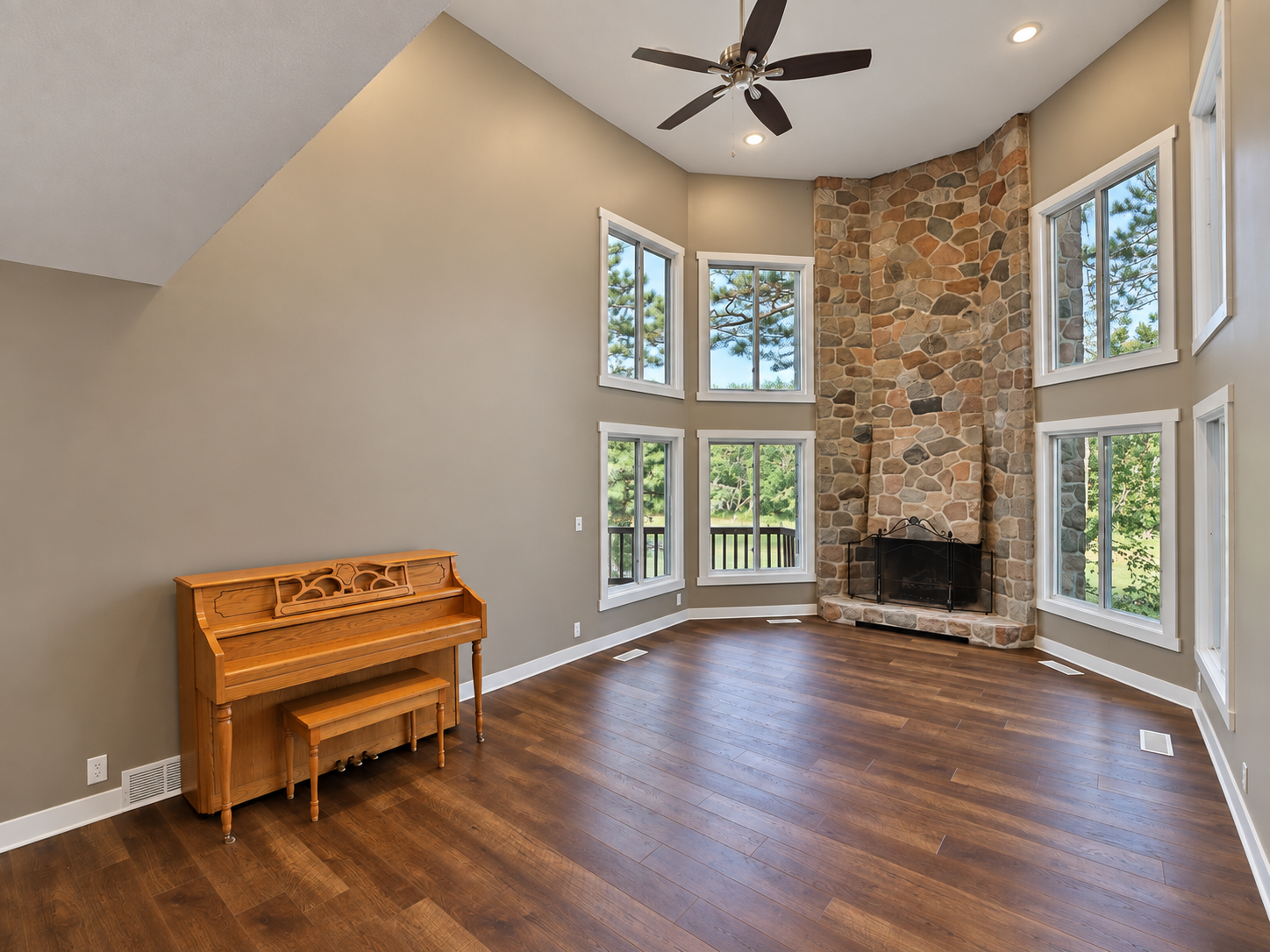 1973 single family home for sale at 27088 130th Street in Staples, MN — 5 bed, 4 bath (photo 8 of 38)