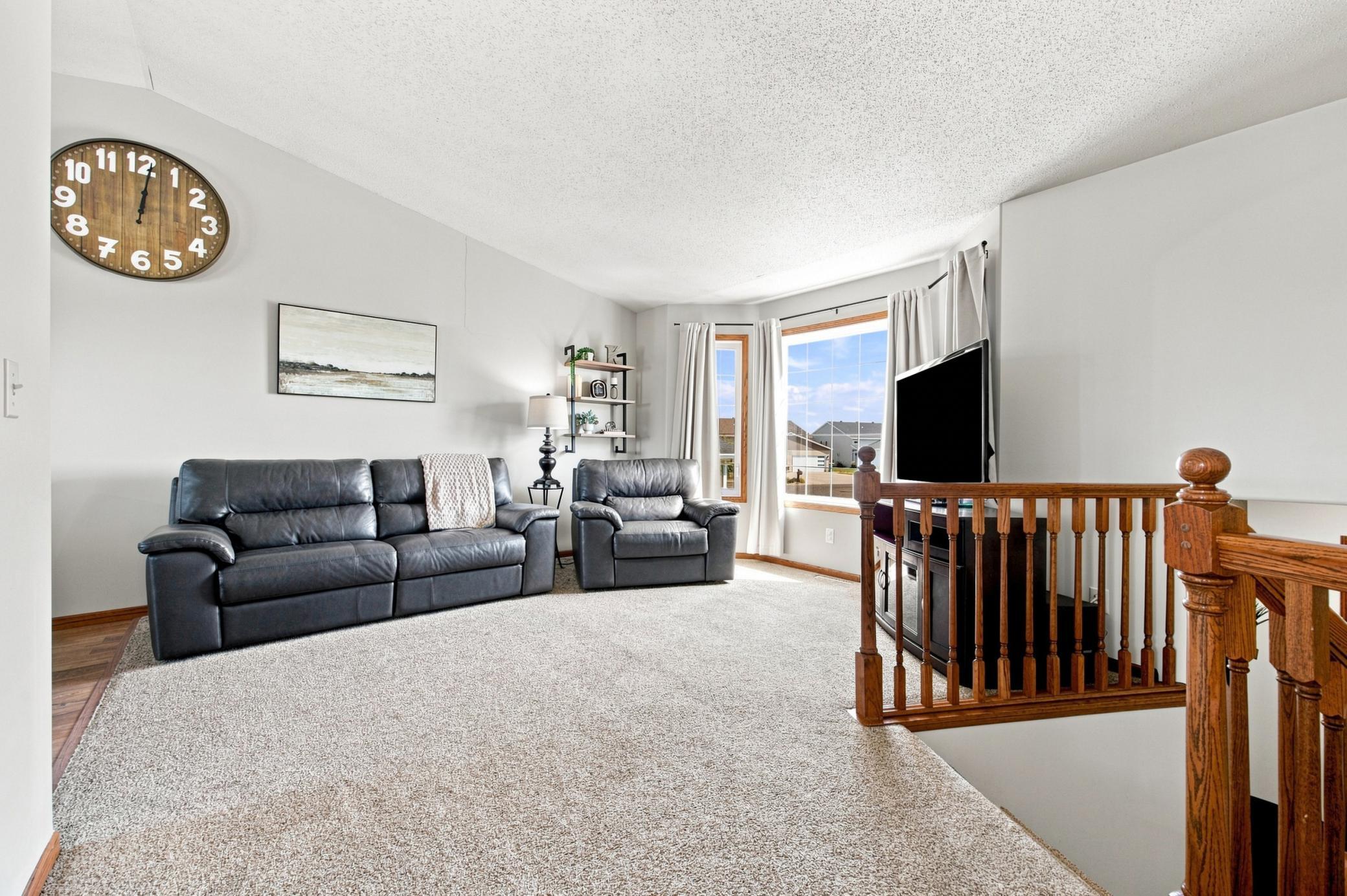 2004 single family home for sale at 3858 12TH Street W in West Fargo, ND — 4 bed, 3 bath (photo 5 of 29)