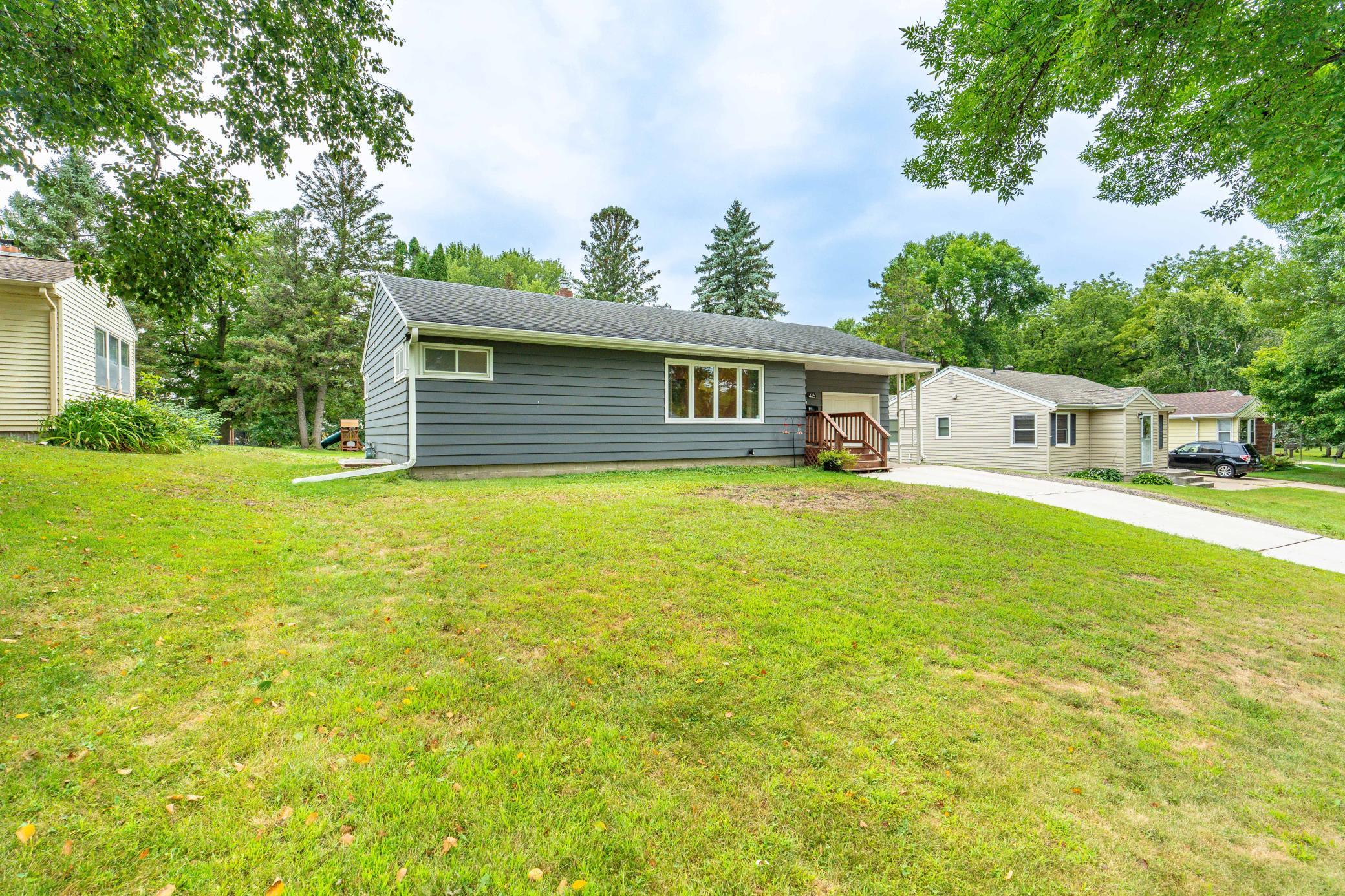 1955 single family home for sale at 416 E Saint Charles Avenue in Fergus Falls, MN — 3 bed, 2 bath (photo 3 of 71)
