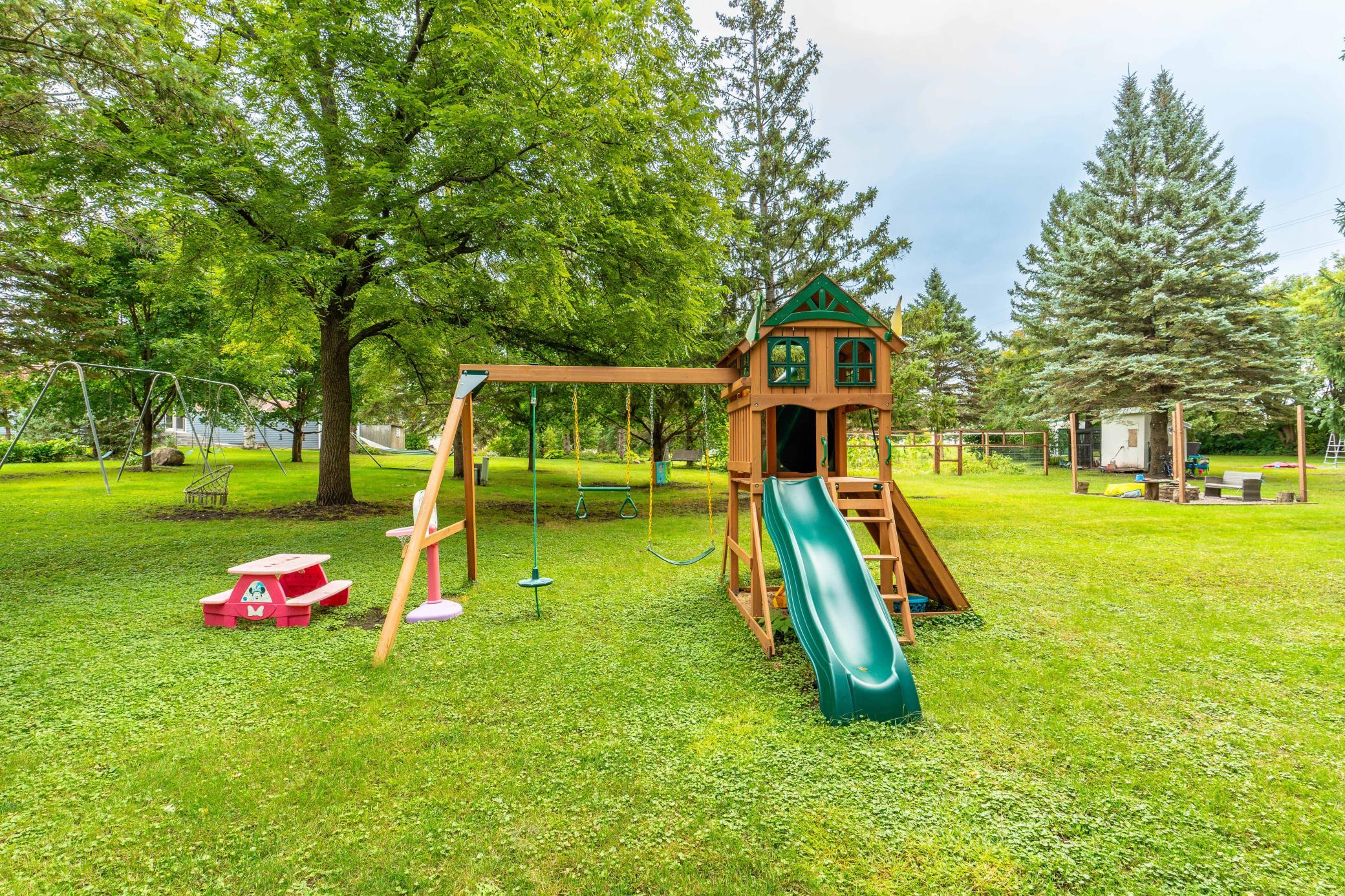 1955 single family home for sale at 416 E Saint Charles Avenue in Fergus Falls, MN — 3 bed, 2 bath (photo 21 of 71)