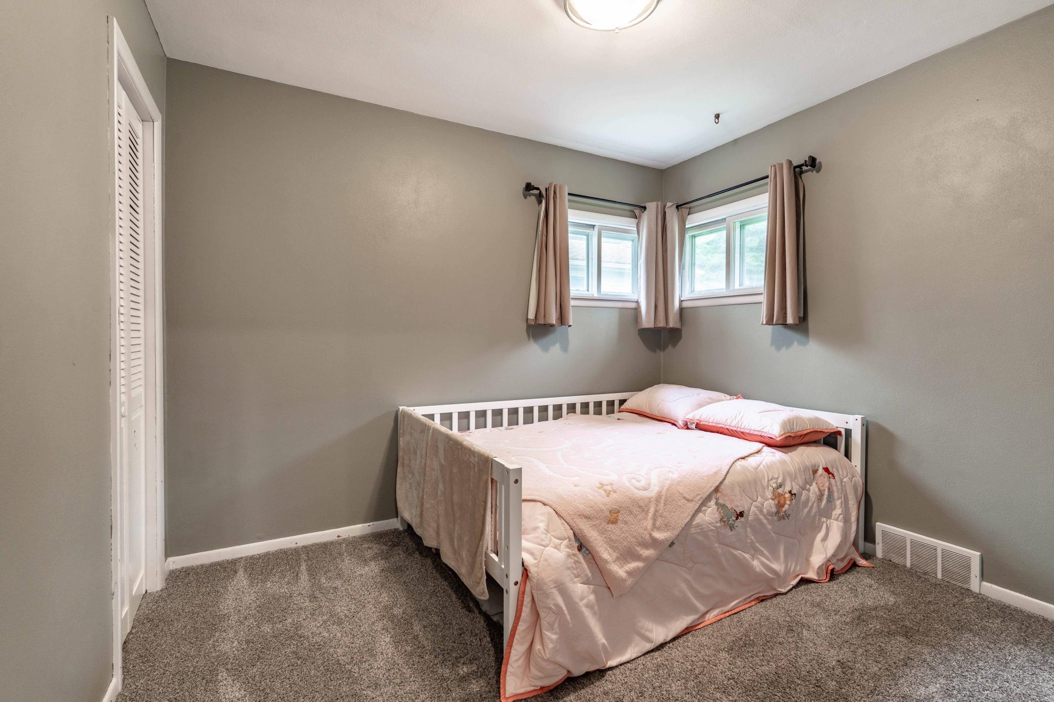 1955 single family home for sale at 416 E Saint Charles Avenue in Fergus Falls, MN — 3 bed, 2 bath (photo 38 of 71)
