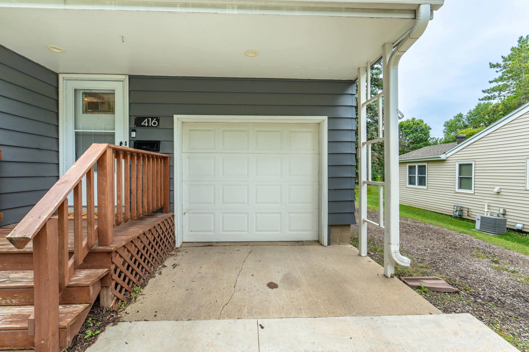 1955 single family home for sale at 416 E Saint Charles Avenue in Fergus Falls, MN — 3 bed, 2 bath (photo 5 of 71)