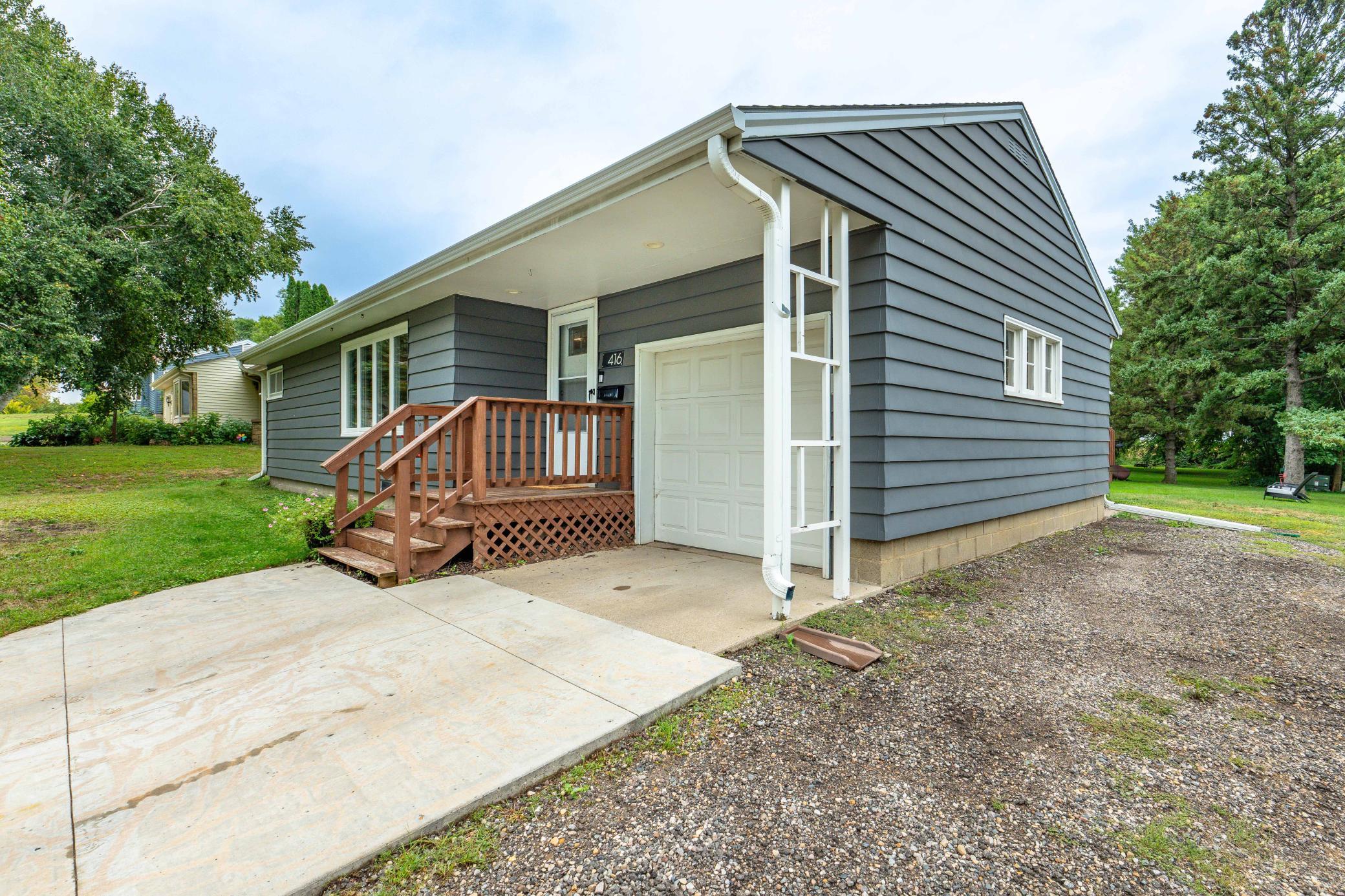 1955 single family home for sale at 416 E Saint Charles Avenue in Fergus Falls, MN — 3 bed, 2 bath (photo 6 of 71)