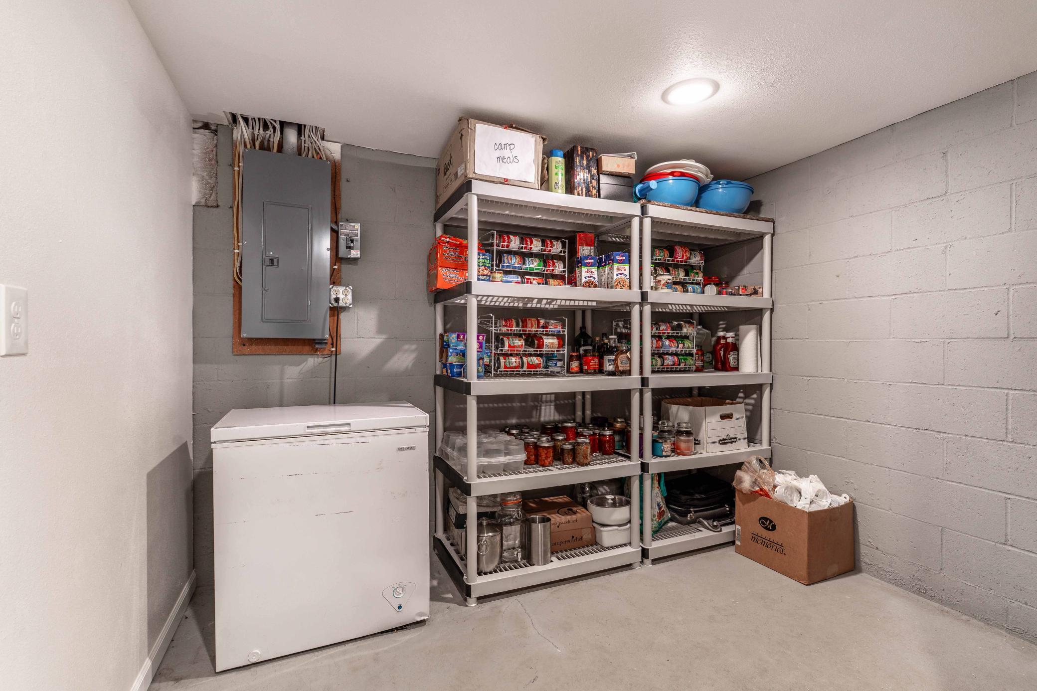 1955 single family home for sale at 416 E Saint Charles Avenue in Fergus Falls, MN — 3 bed, 2 bath (photo 52 of 71)