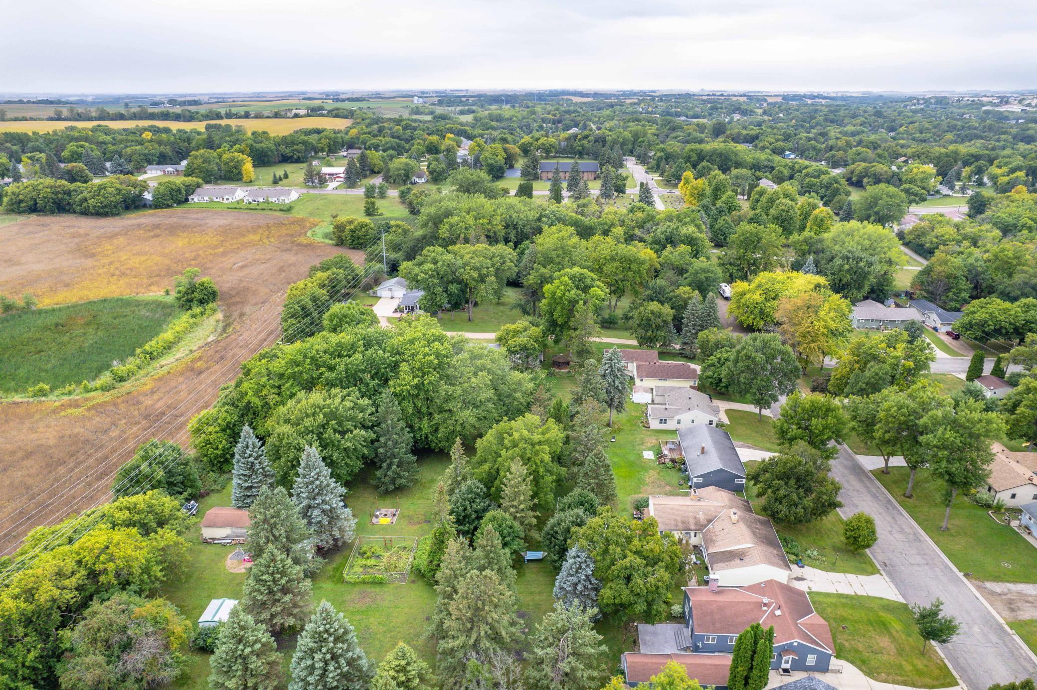 1955 single family home for sale at 416 E Saint Charles Avenue in Fergus Falls, MN — 3 bed, 2 bath (photo 62 of 71)