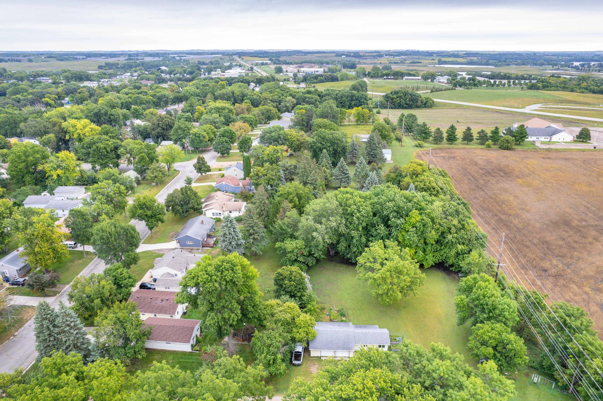 1955 single family home for sale at 416 E Saint Charles Avenue in Fergus Falls, MN — 3 bed, 2 bath (photo 67 of 71)