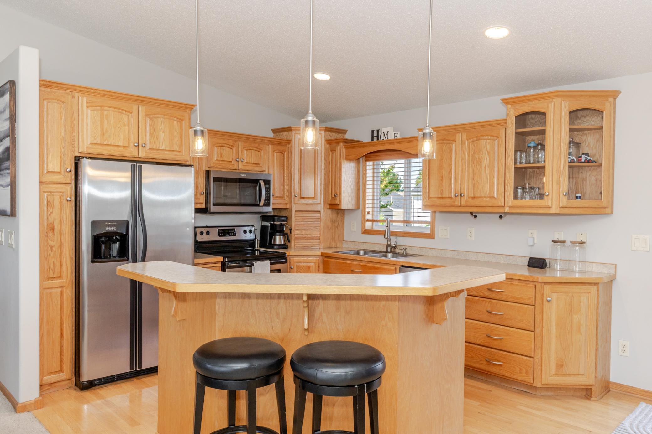 2005 single family home for sale at 802 18th Avenue W in West Fargo, ND — 4 bed, 2 bath (photo 14 of 48)