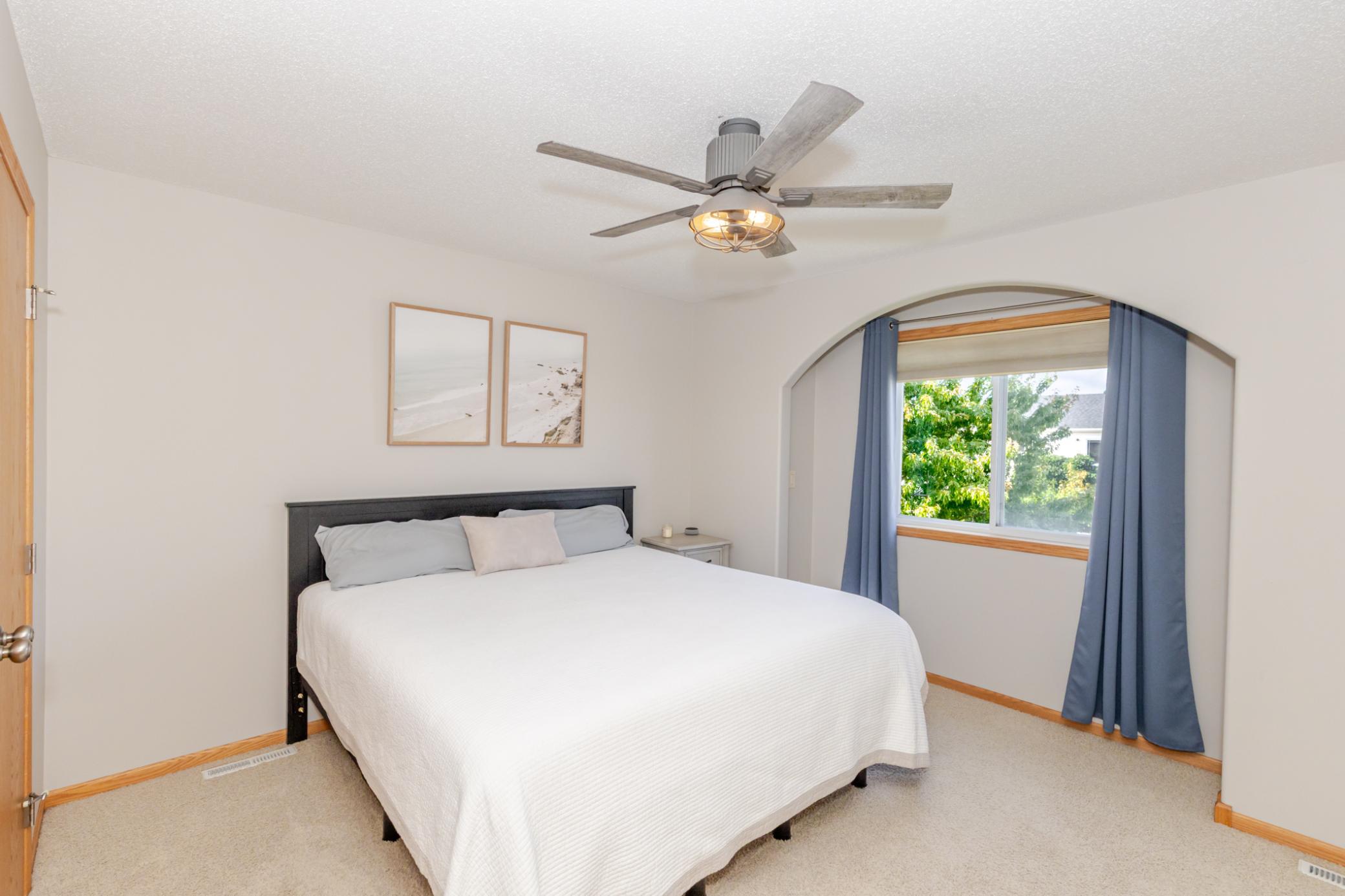 2005 single family home for sale at 802 18th Avenue W in West Fargo, ND — 4 bed, 2 bath (photo 20 of 48)