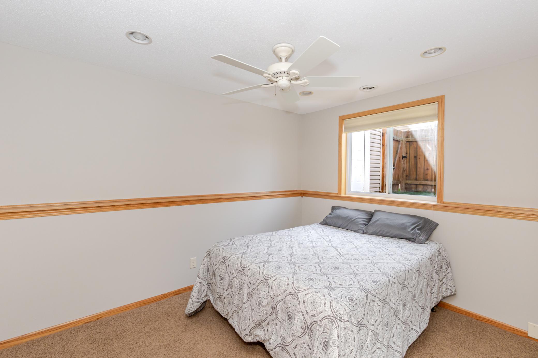 2005 single family home for sale at 802 18th Avenue W in West Fargo, ND — 4 bed, 2 bath (photo 28 of 48)