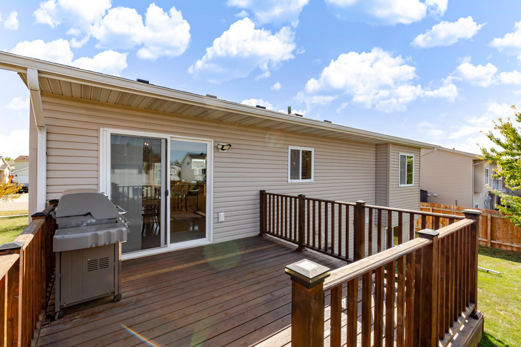 2005 single family home for sale at 802 18th Avenue W in West Fargo, ND — 4 bed, 2 bath (photo 40 of 48)
