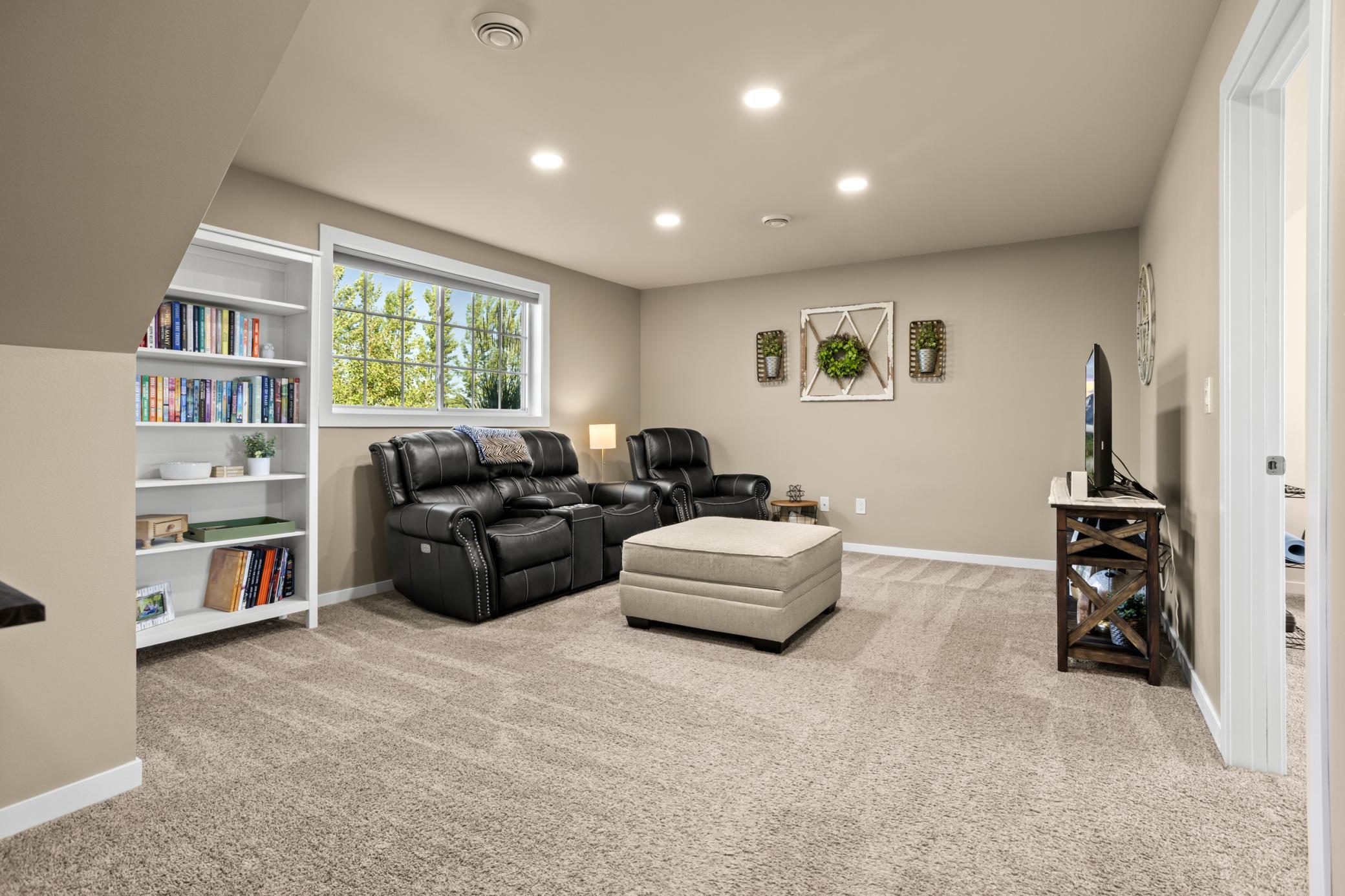 2017 single family home for sale at 252 4th Street in Gardner, ND — 4 bed, 3 bath (photo 20 of 39)