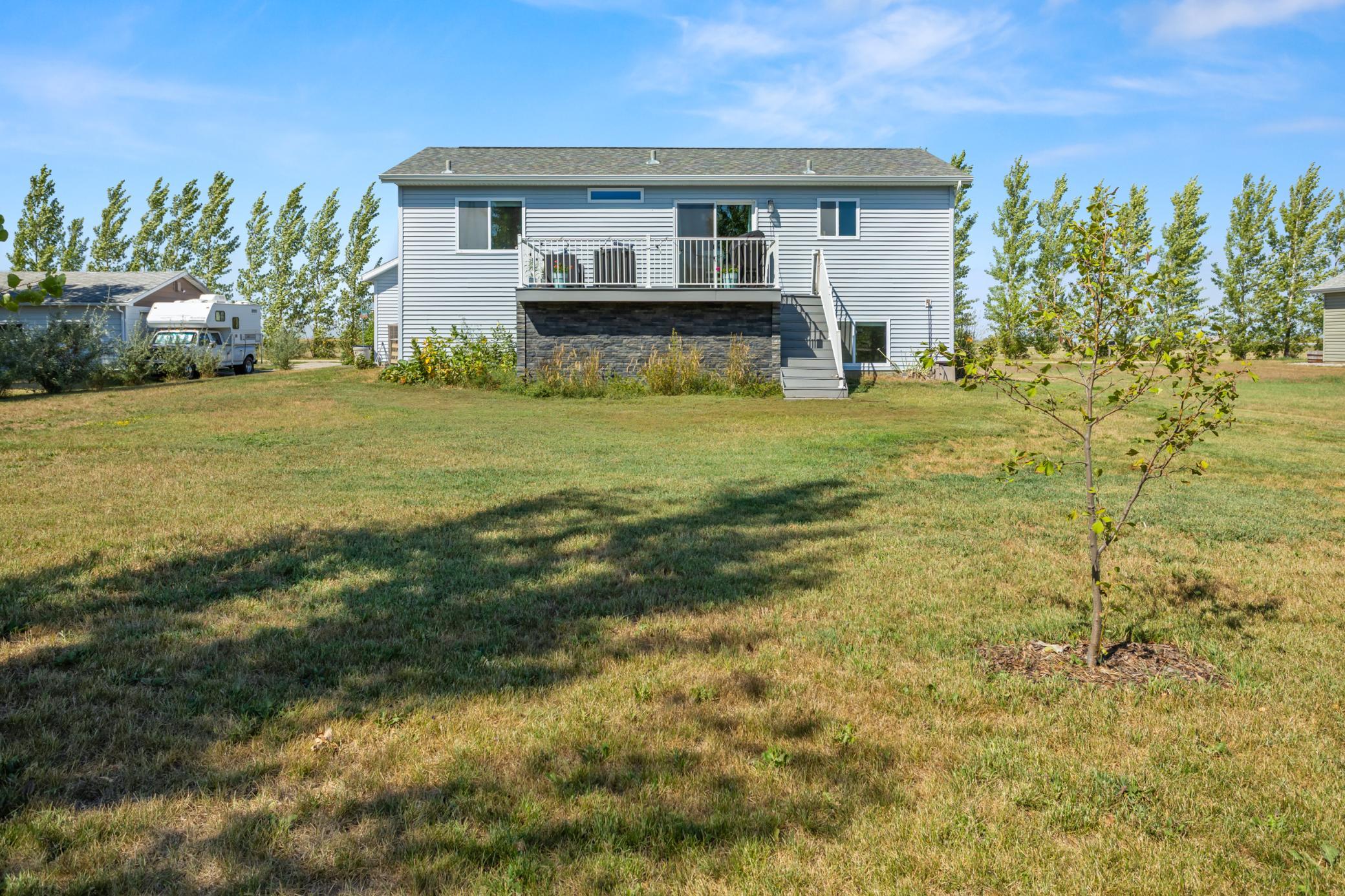 2017 single family home for sale at 252 4th Street in Gardner, ND — 4 bed, 3 bath (photo 30 of 39)