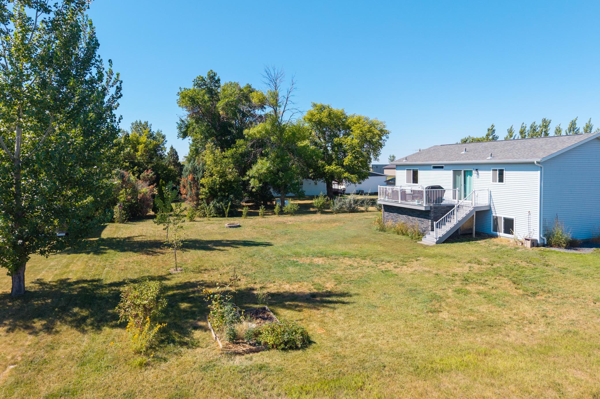 2017 single family home for sale at 252 4th Street in Gardner, ND — 4 bed, 3 bath (photo 31 of 39)
