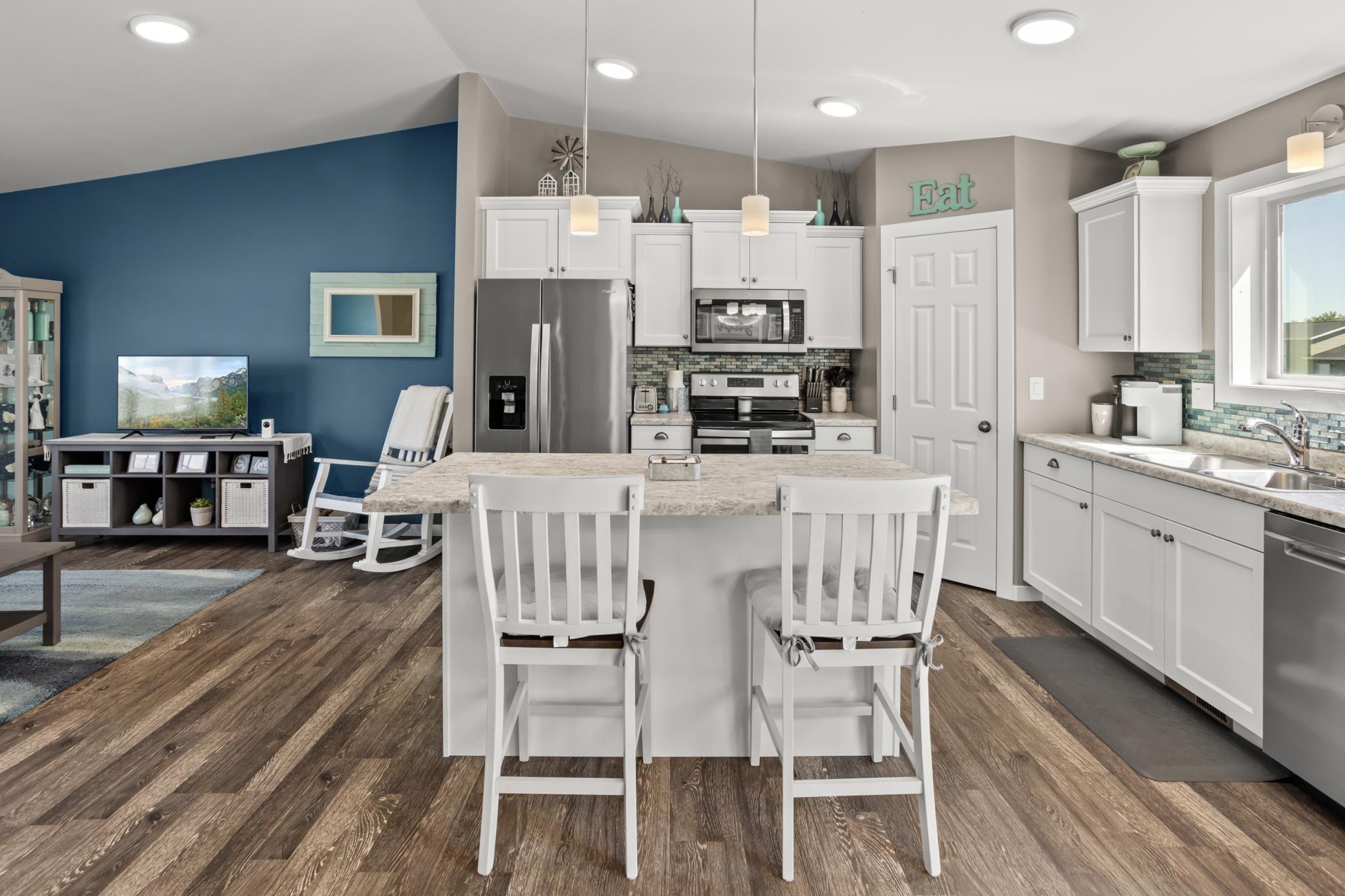 2017 single family home for sale at 252 4th Street in Gardner, ND — 4 bed, 3 bath (photo 8 of 39)