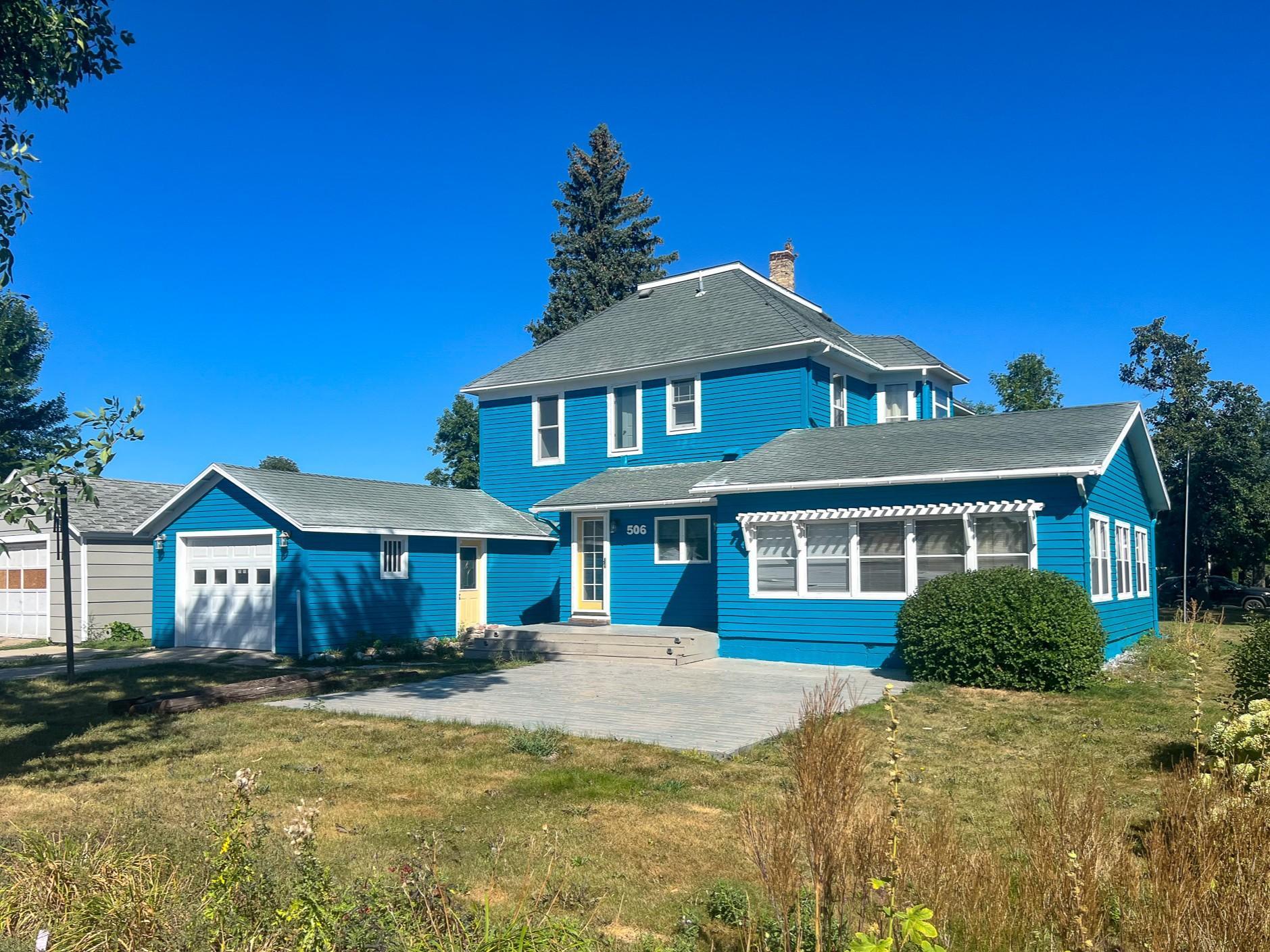 1900 single family home for sale at 506 Steele Avenue in Hope, ND — 3 bed, 2 bath (photo 2 of 49)